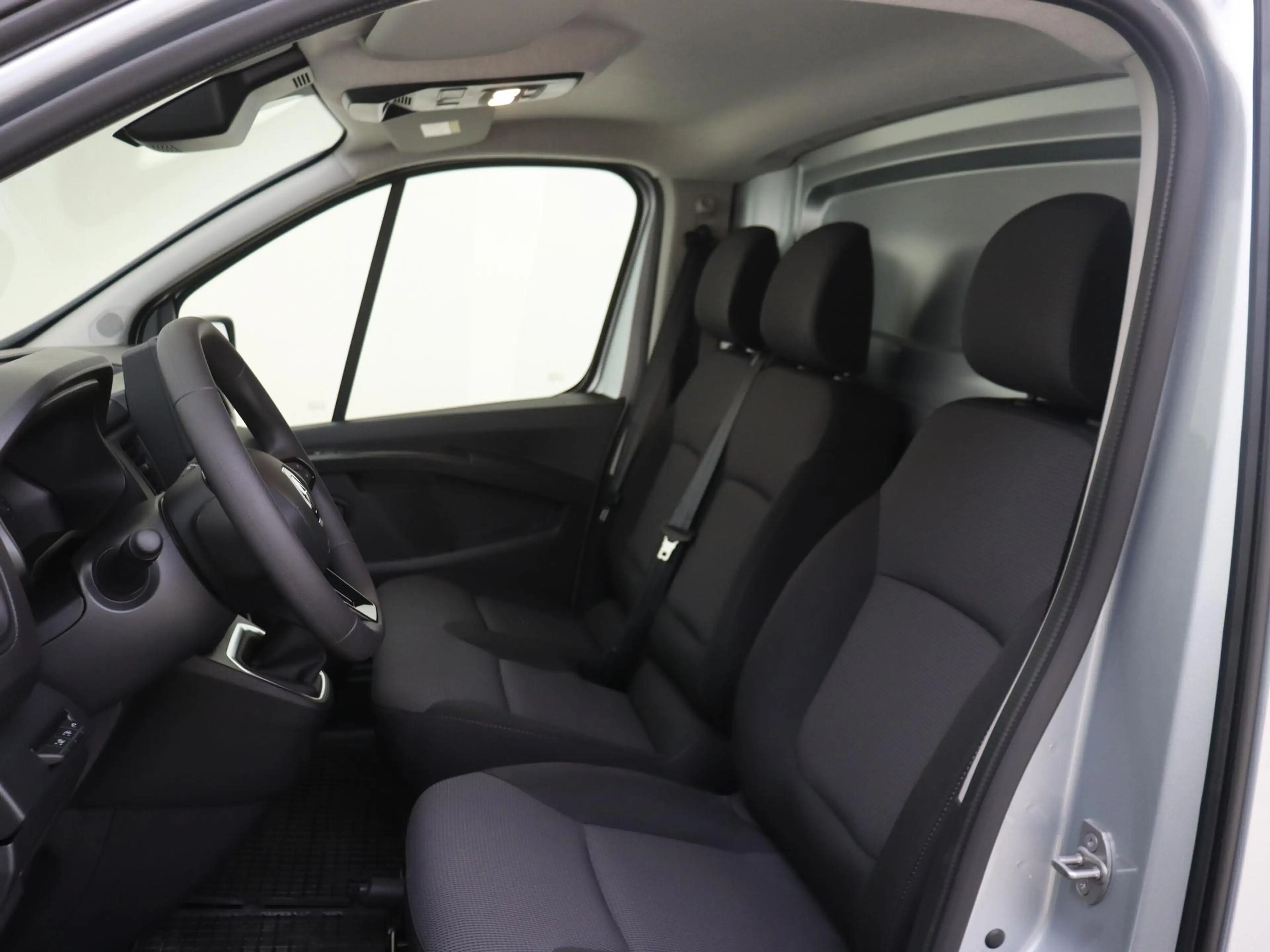 Renault Trafic E-Tech T29 L2H1 comfort 52 kWh | Automaat | Naviga — photo 10