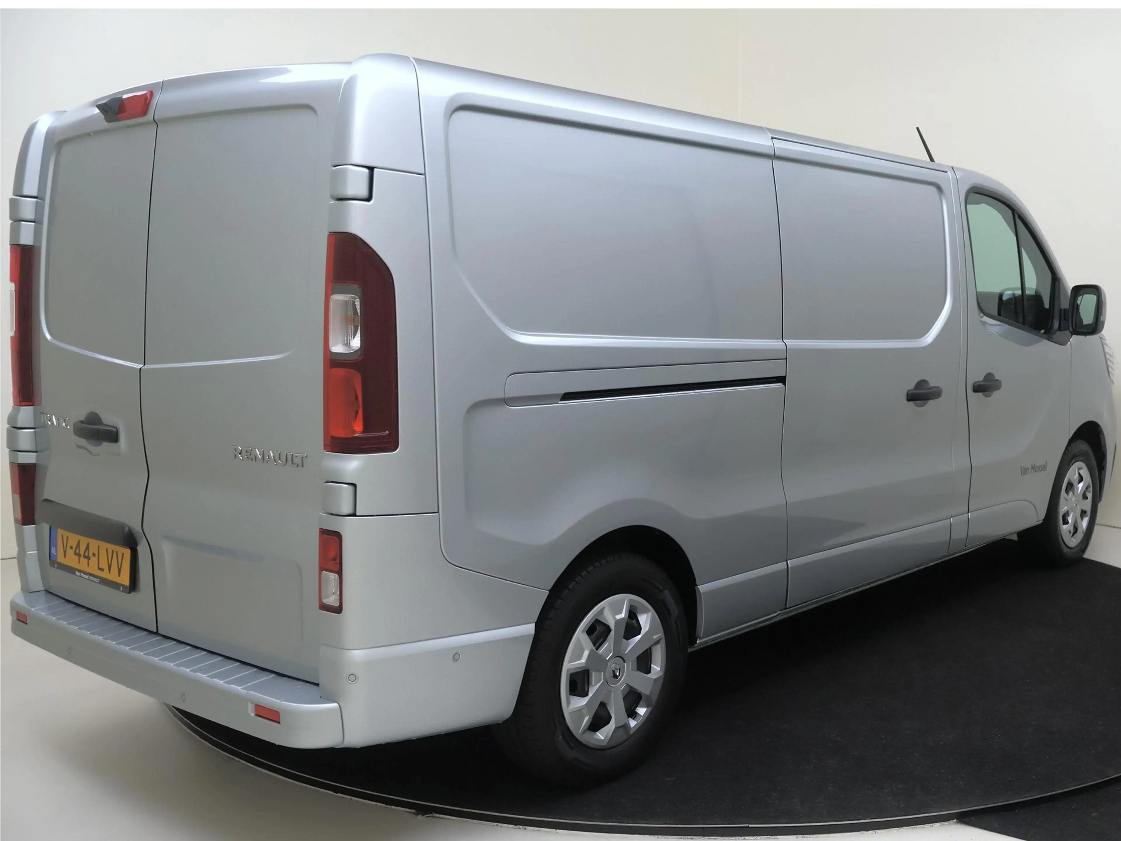Renault Trafic E-Tech T29 L2H1 comfort 52 kWh | Automaat | Naviga — photo 4