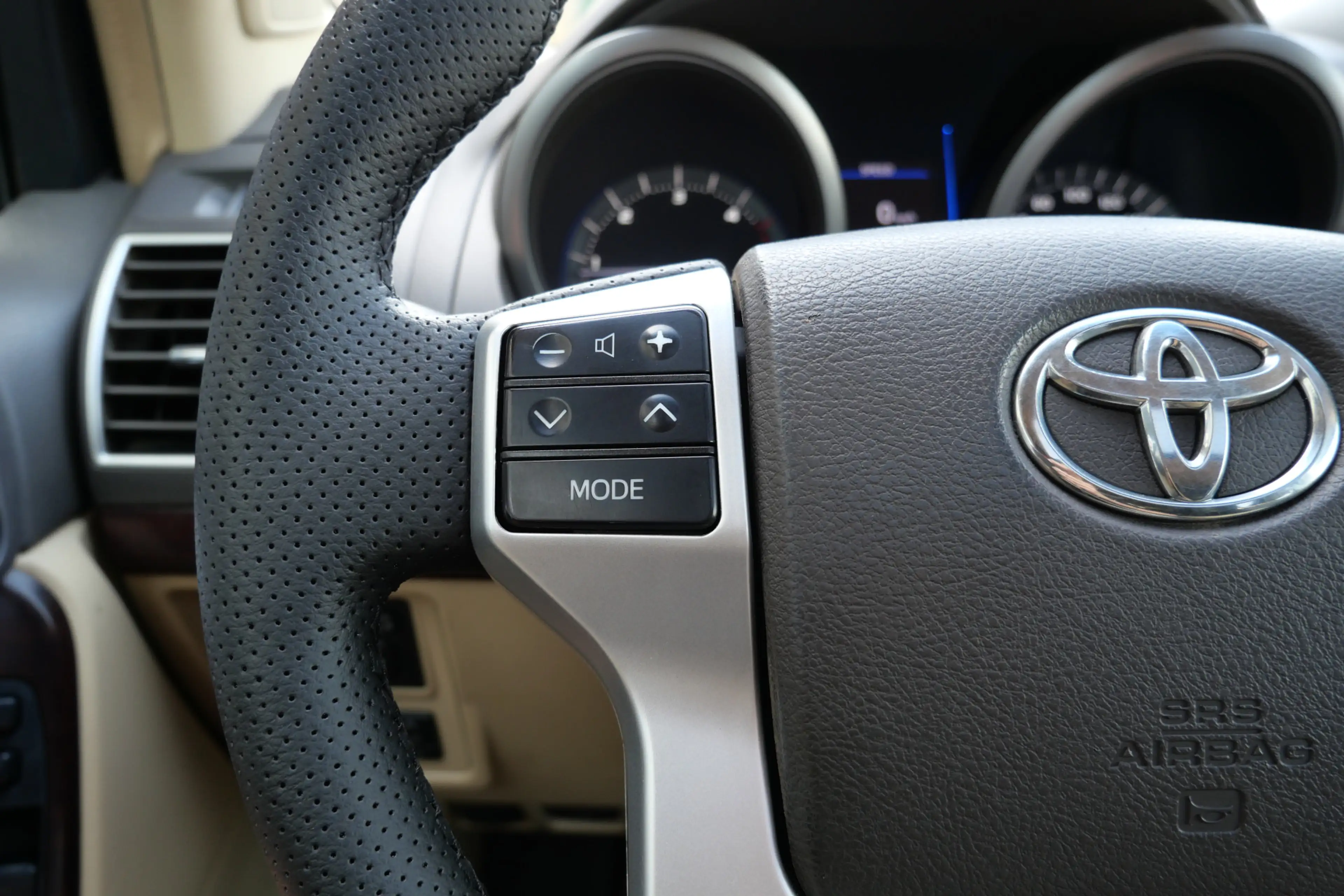 Toyota Land Cruiser 3.0 D-4D-F Executive Window Van | Grijs Kenteken | — photo 14