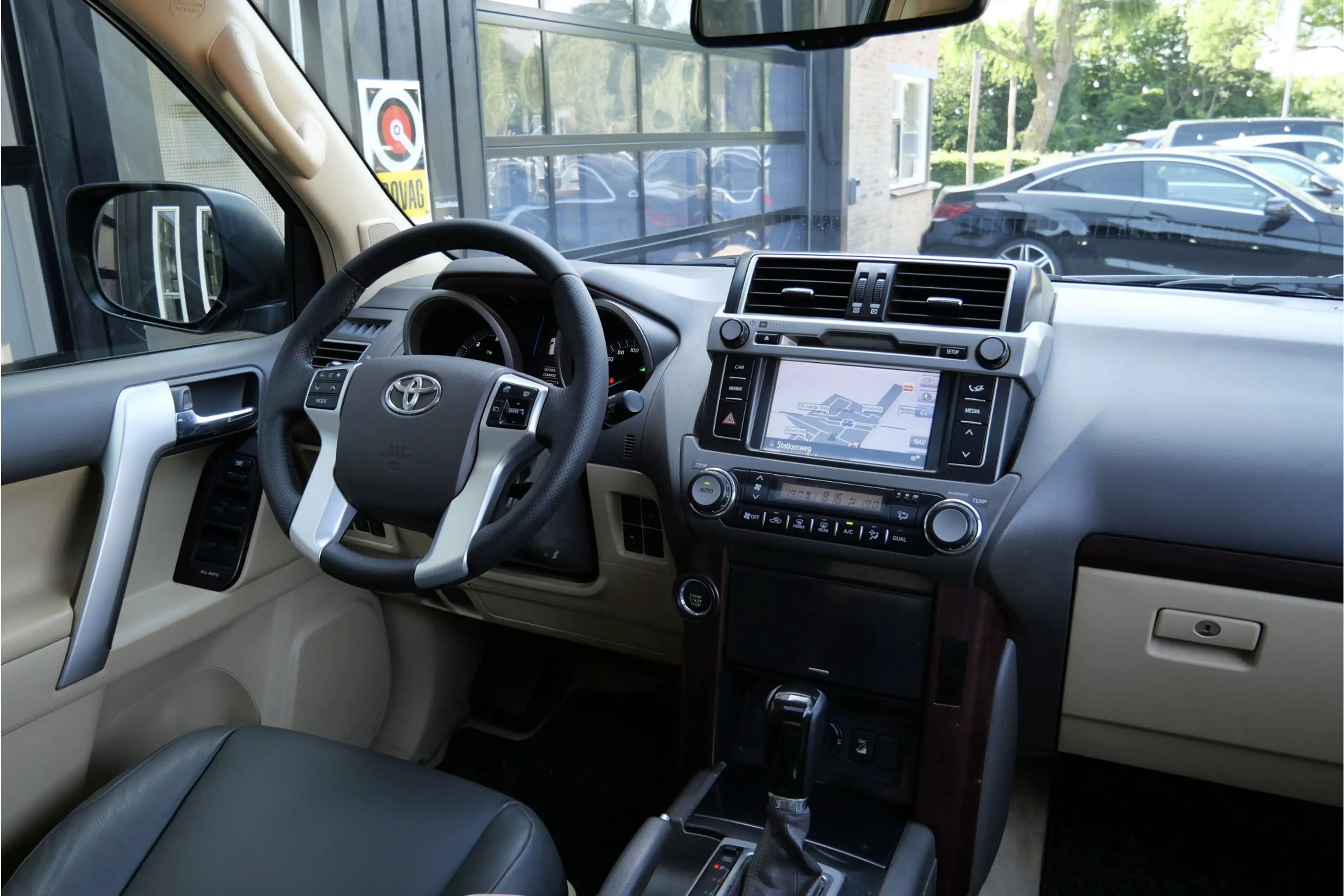 Toyota Land Cruiser 3.0 D-4D-F Executive Window Van | Grijs Kenteken | — photo 6