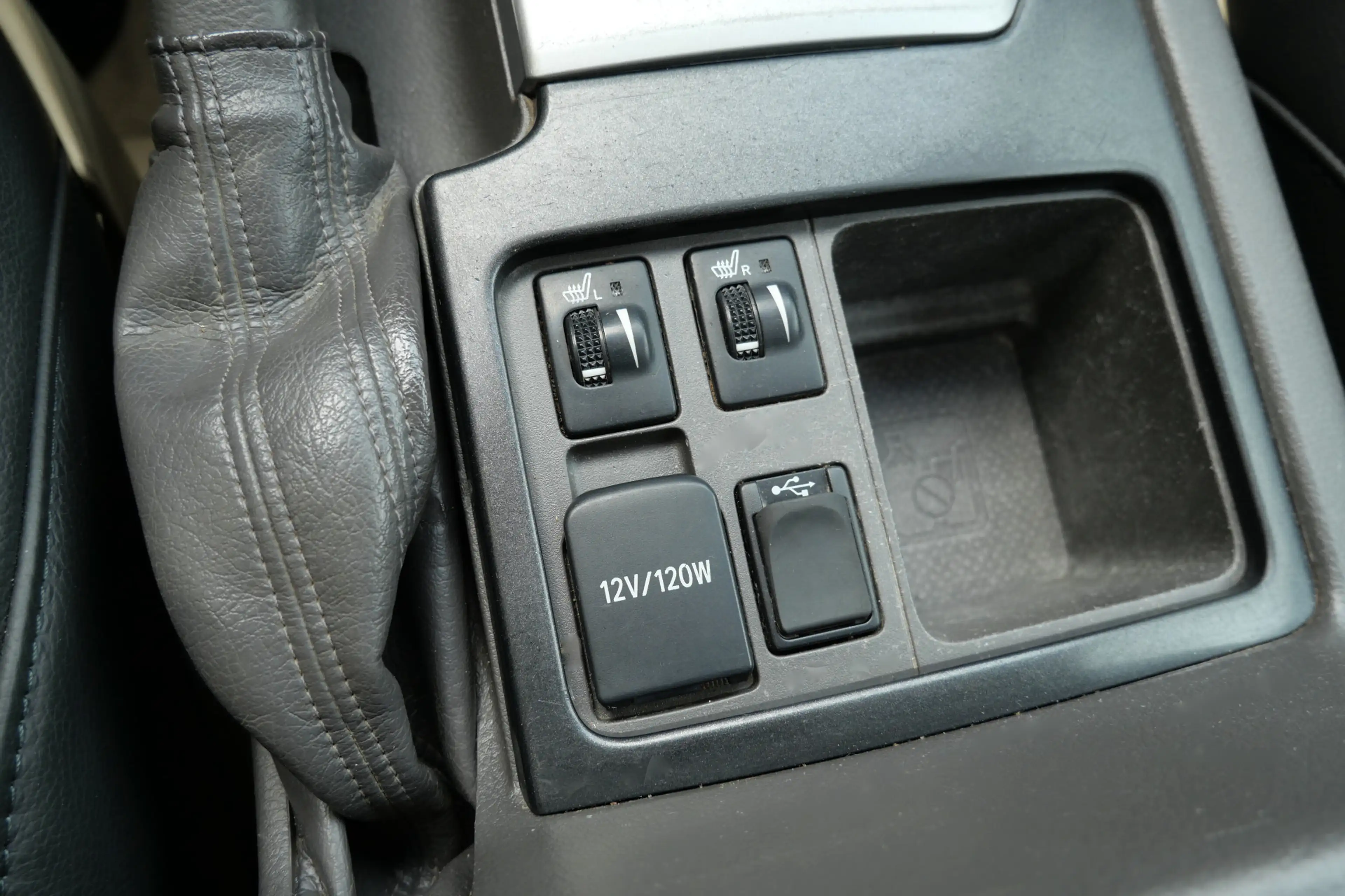 Toyota Land Cruiser 3.0 D-4D-F Executive Window Van | Grijs Kenteken | — photo 9