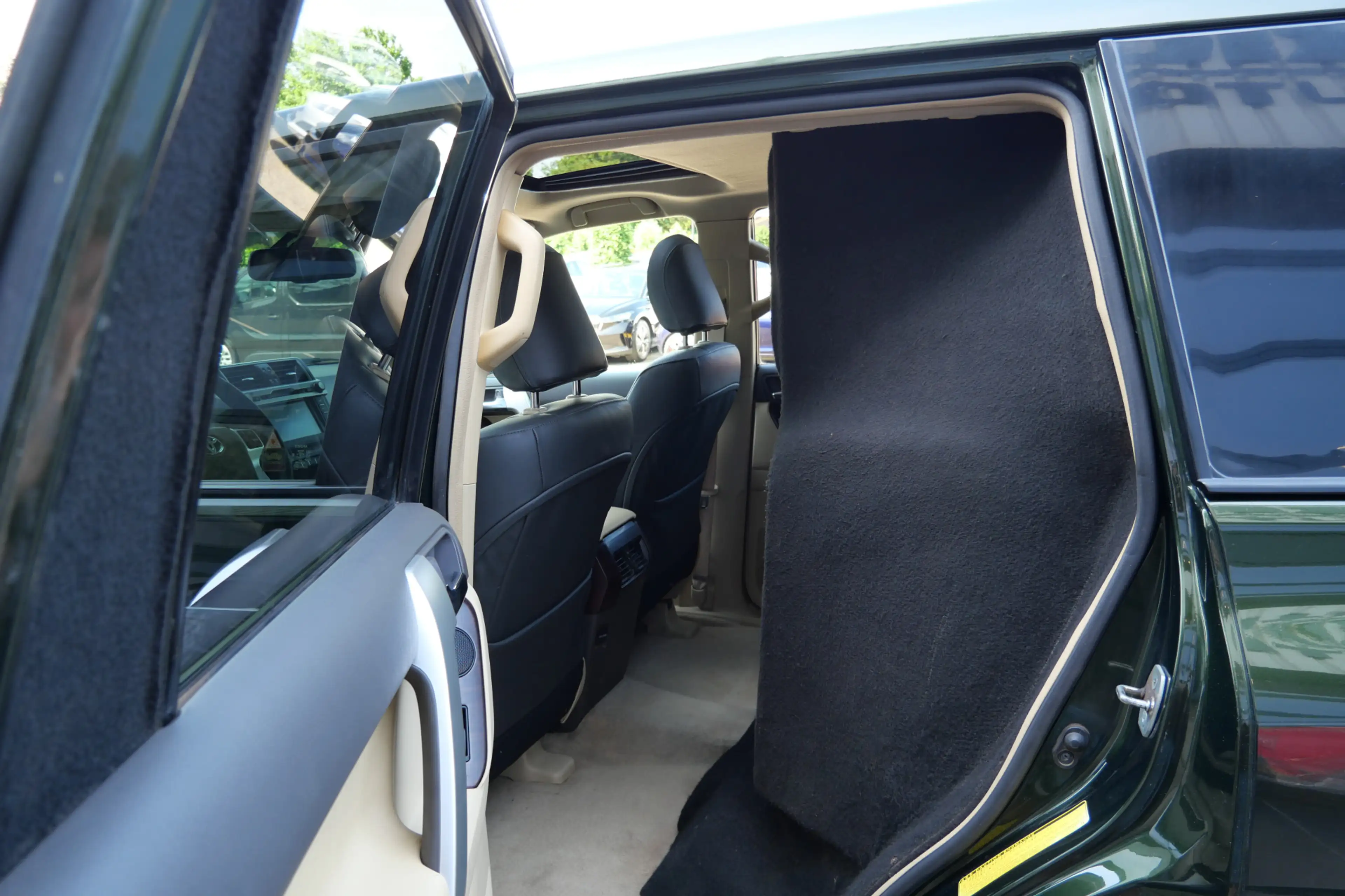 Toyota Land Cruiser 3.0 D-4D-F Executive Window Van | Grijs Kenteken | — photo 36