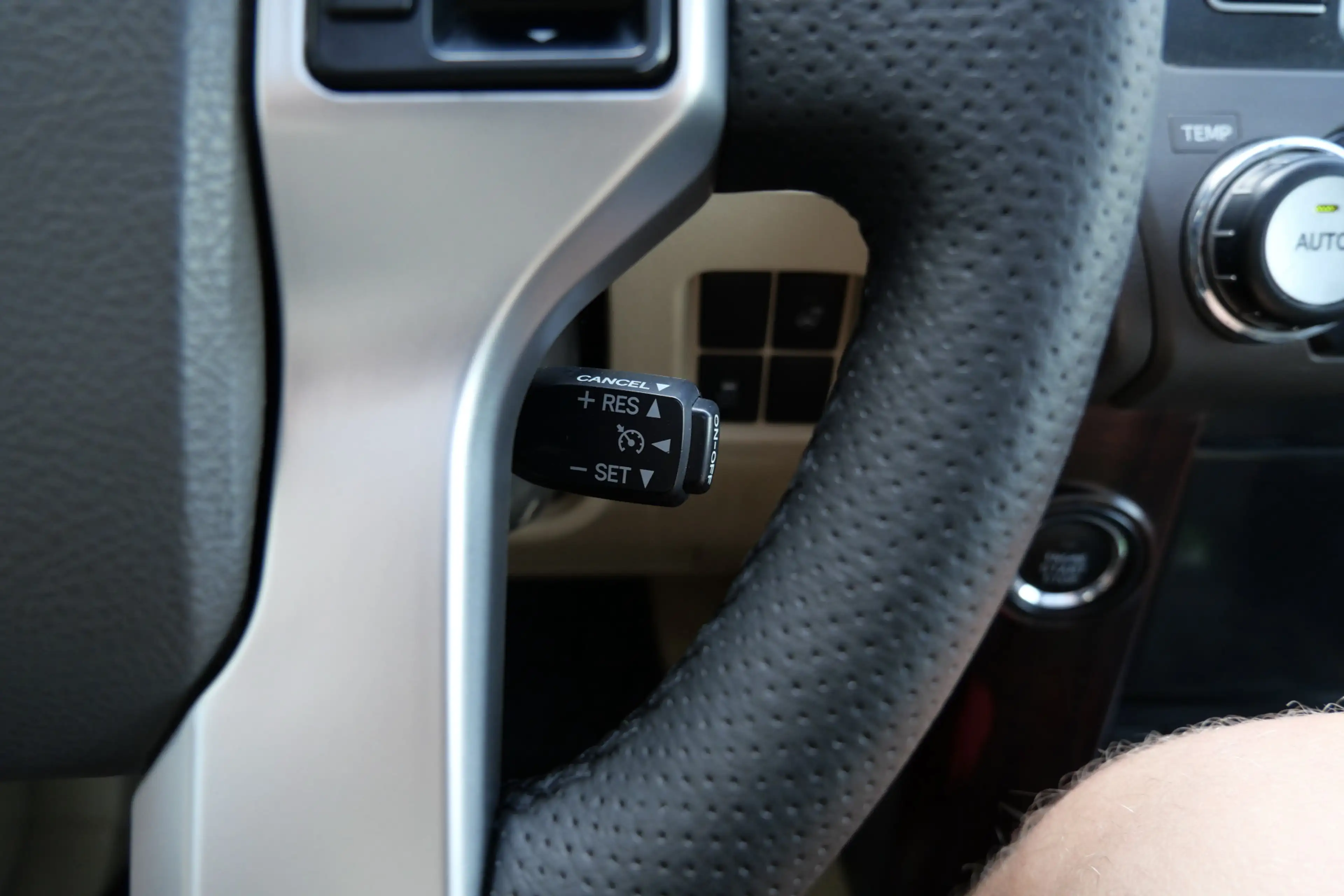 Toyota Land Cruiser 3.0 D-4D-F Executive Window Van | Grijs Kenteken | — photo 18