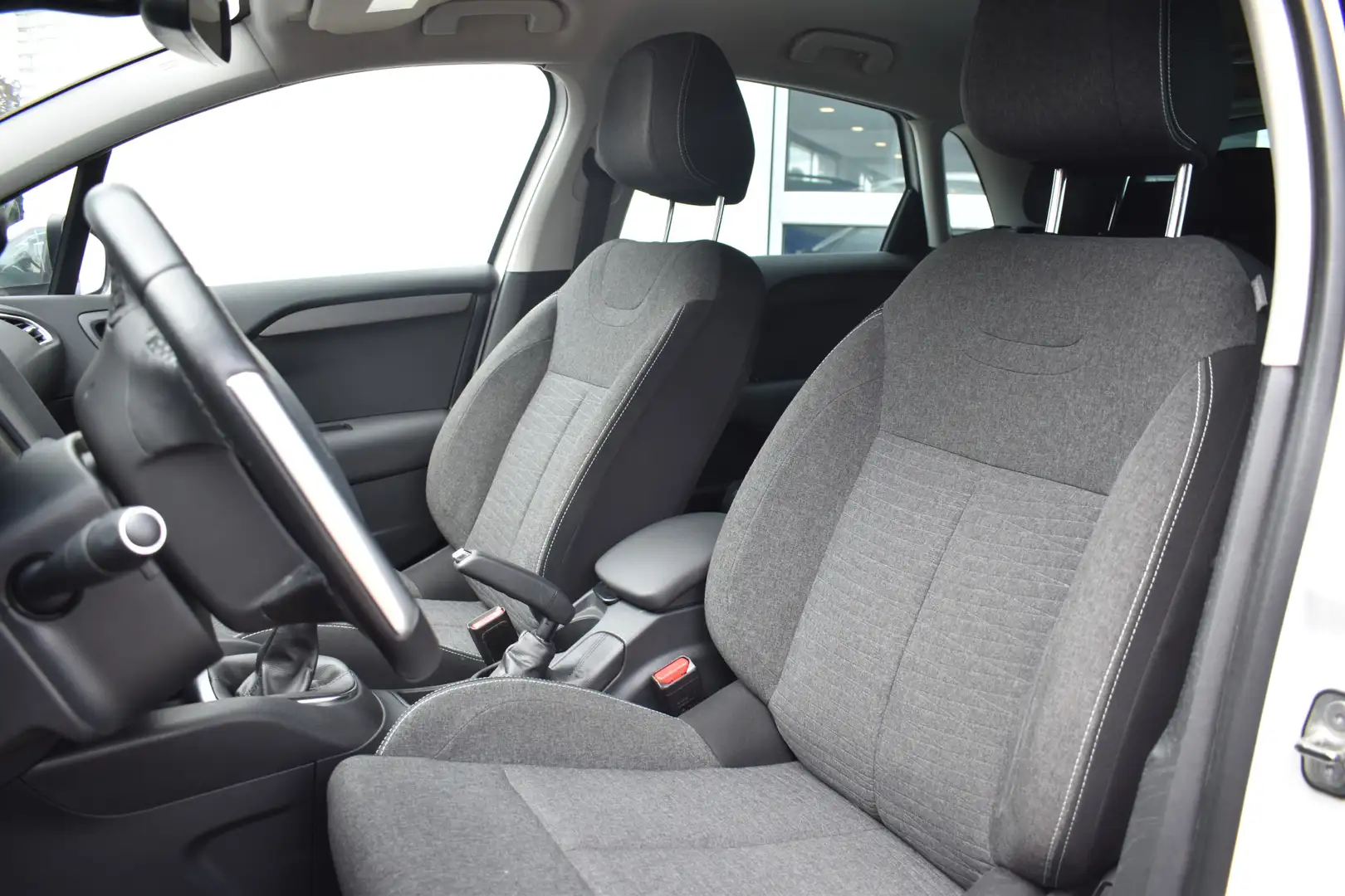 Citroen C4 PureTech 130 Feel Collection | Airco | Navi | Wint Wit - 2