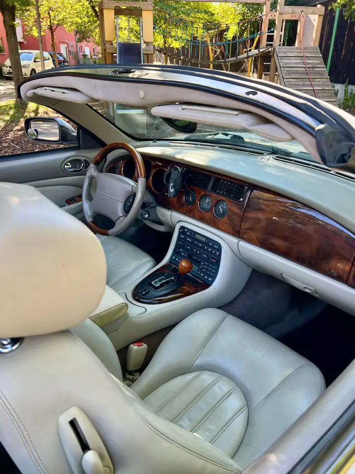 Jaguar XK8 Cabriolet, foto 8