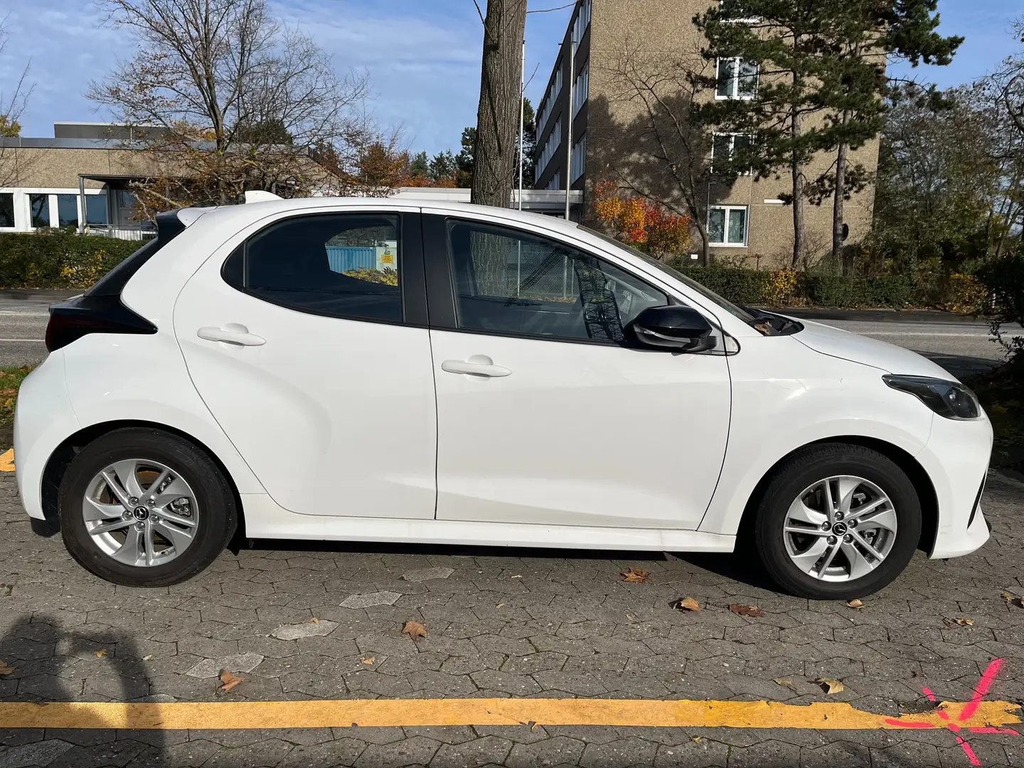 Mazda 2 2 Hybrid 1.5 VVT-i 116 CVT CENTRE-LINE Weiß - 1