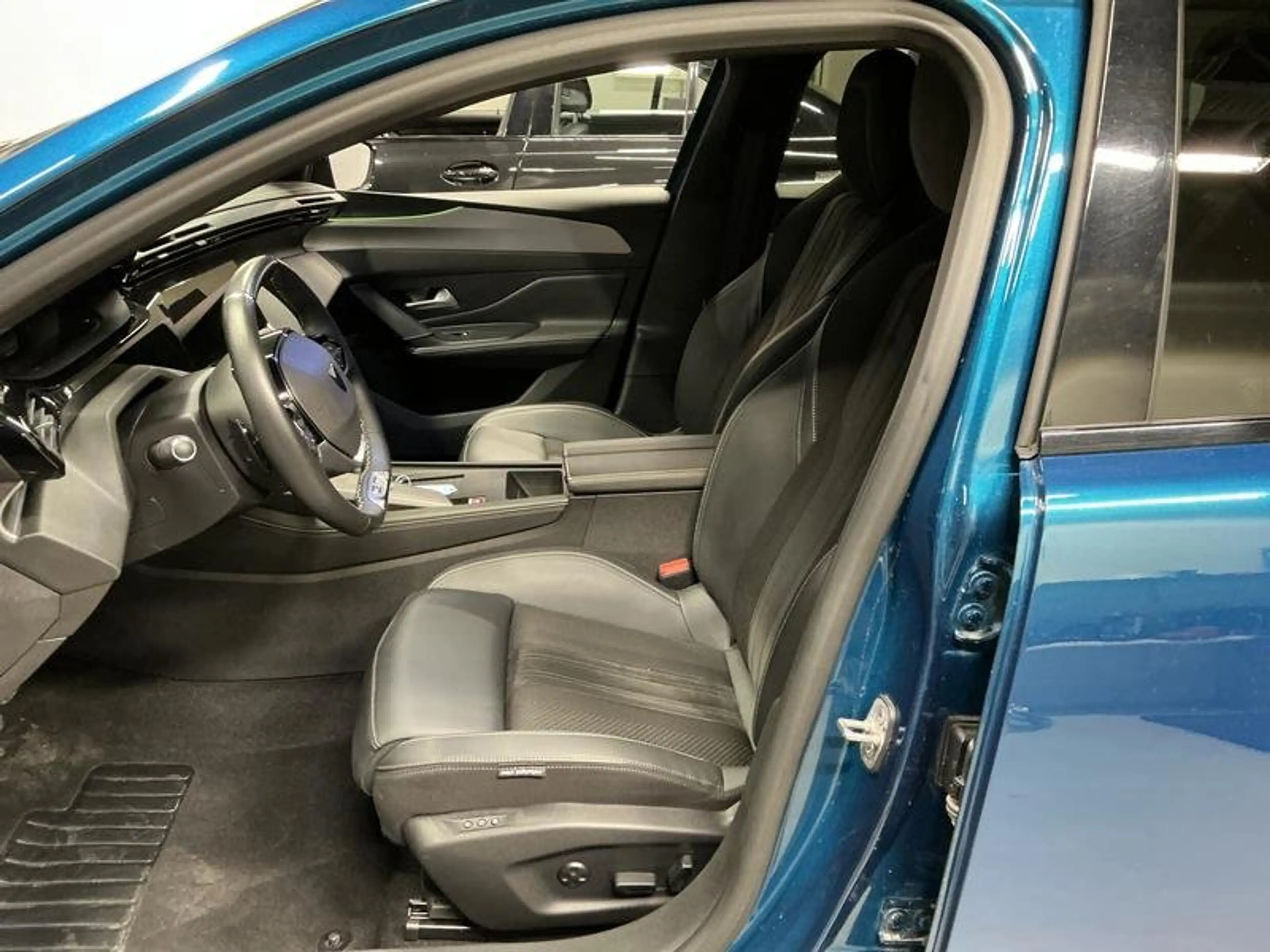 Peugeot 408 GT 1.2 Puretech EAT8 ACC/SHZ/Memory/Massage — photo 6