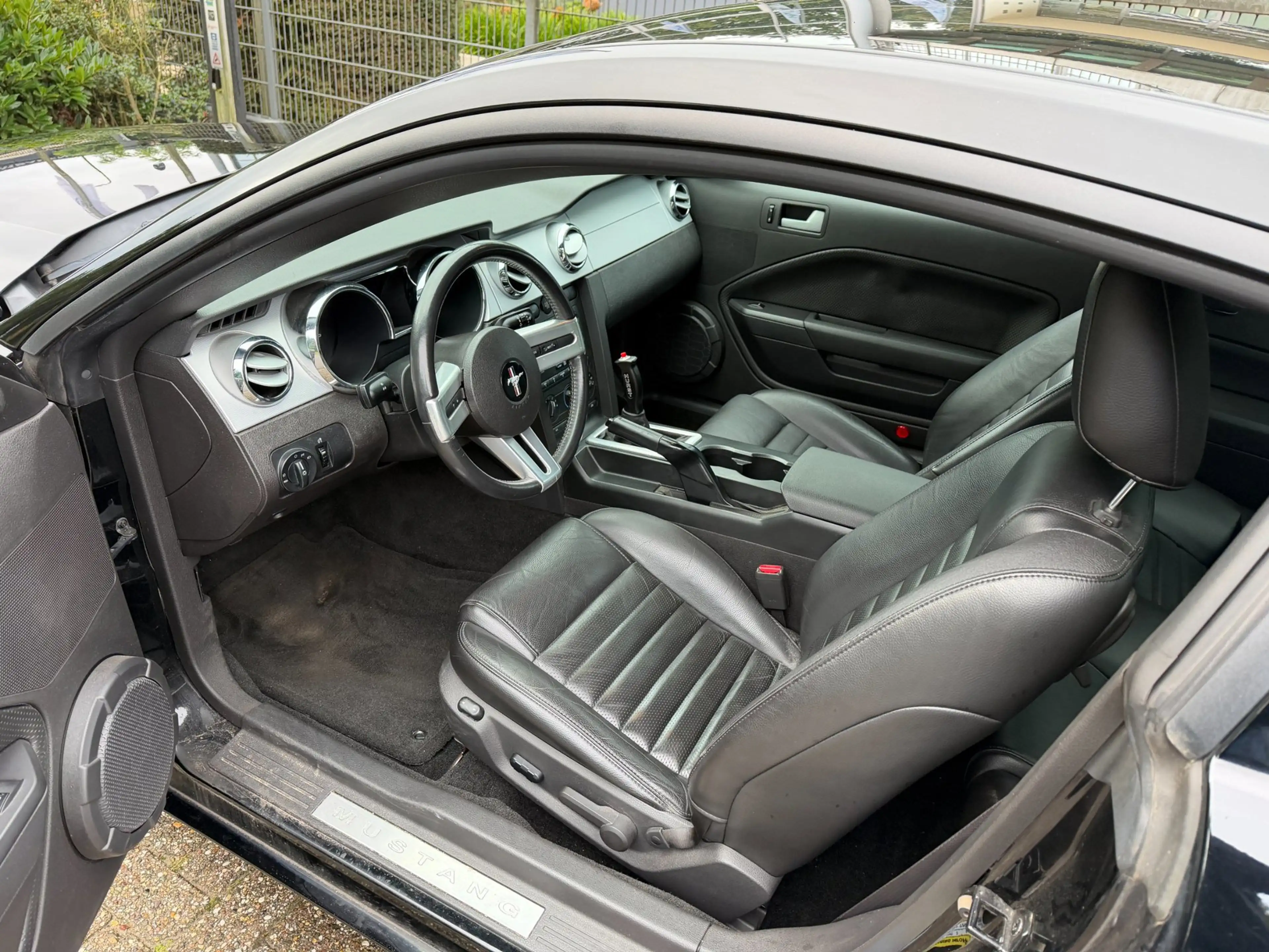 Ford Mustang USA 4.6 V8 GT Handgeschakeld 67000 km Nieuwstaat — photo 7