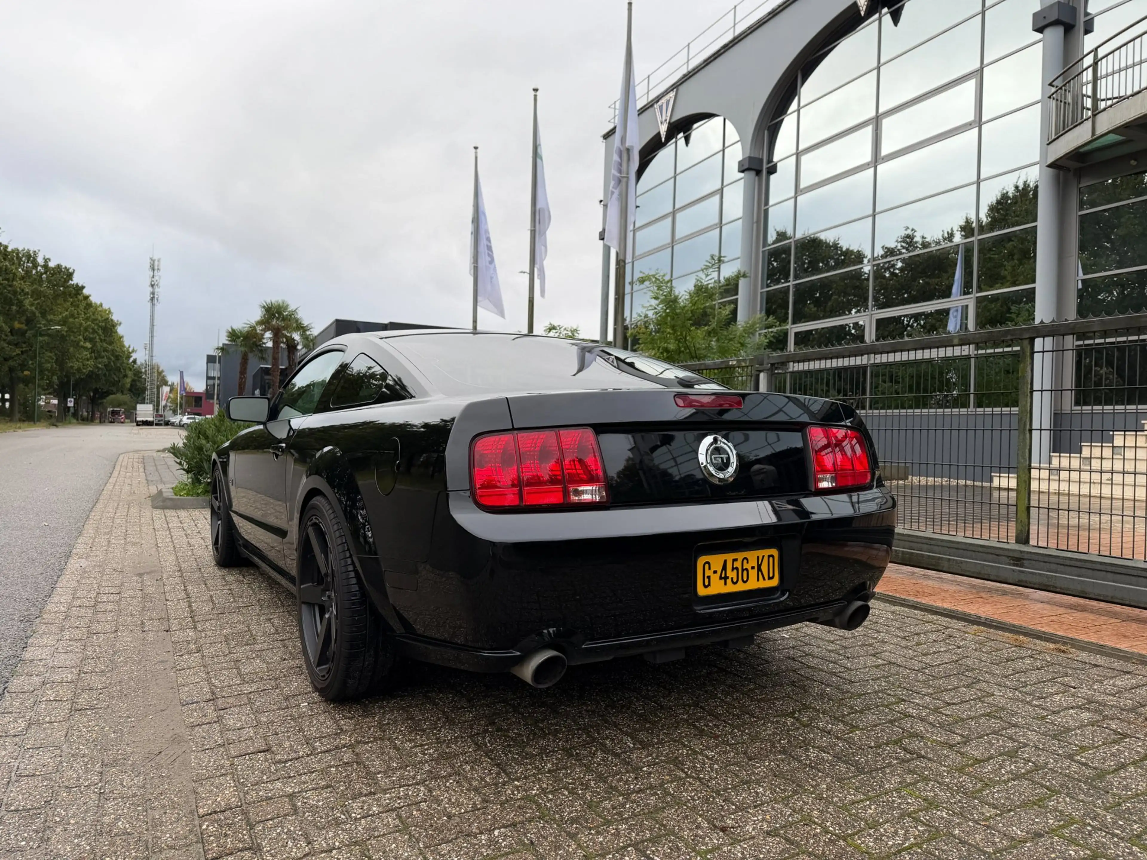 Ford Mustang USA 4.6 V8 GT Handgeschakeld 67000 km Nieuwstaat — photo 3