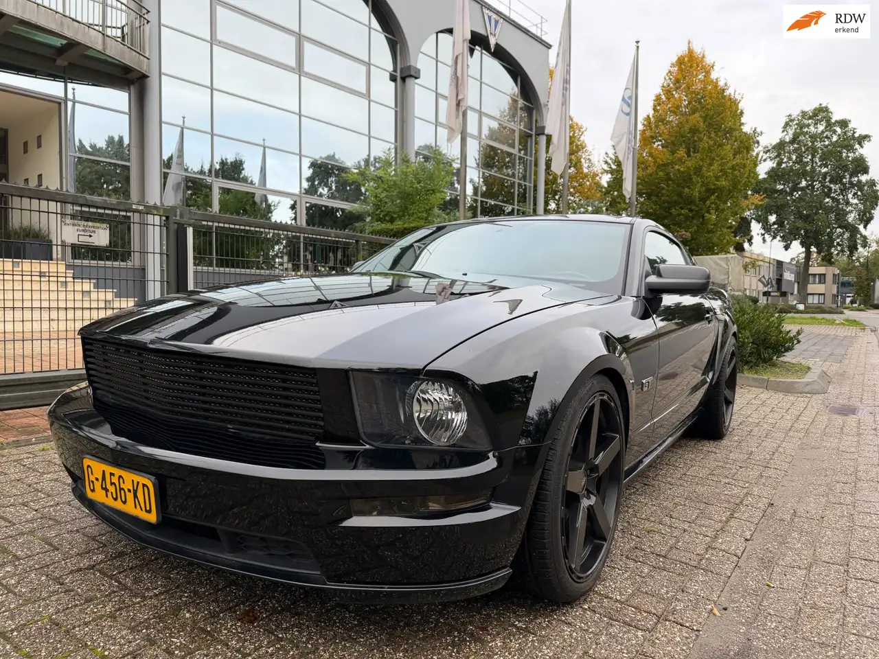 Ford Mustang USA 4.6 V8 GT Handgeschakeld 67000 km Nieuwstaat — photo 1 of 9