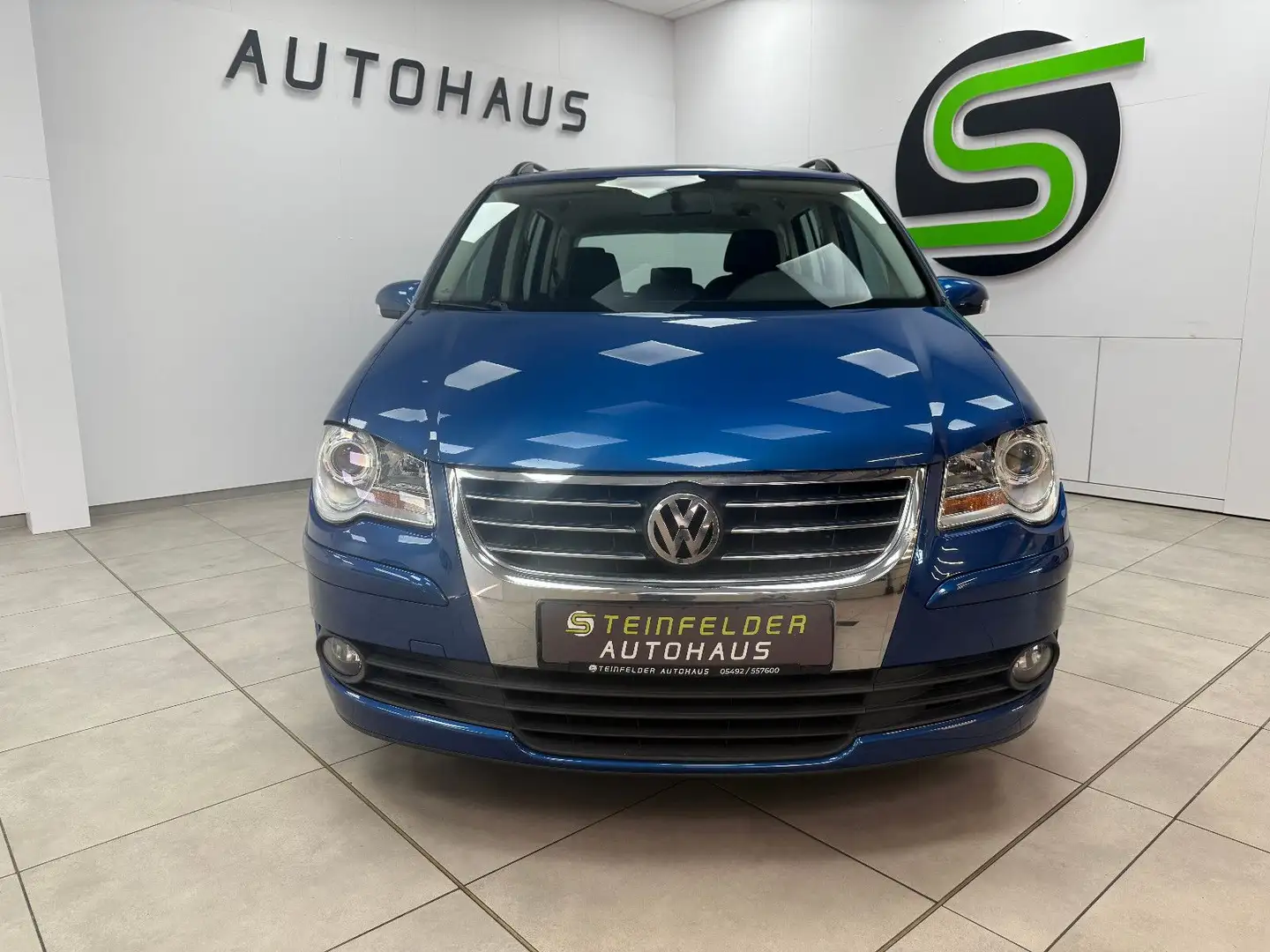 Volkswagen Touran Trendline EcoFuel 2.0 TEMPOMAT / 1.HAND Blauw - 2