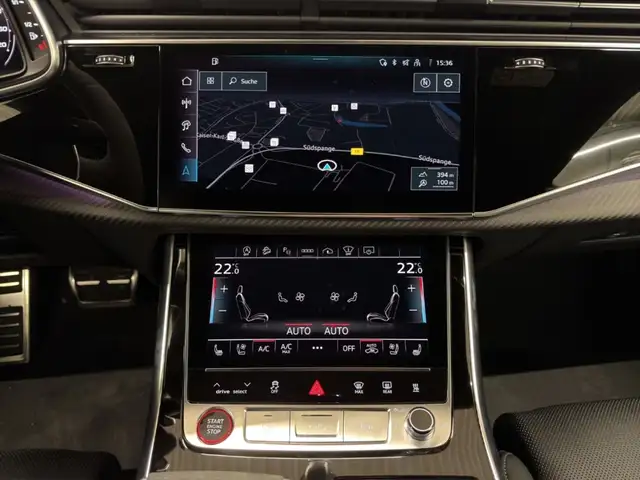 Audi RS Q8 view 14