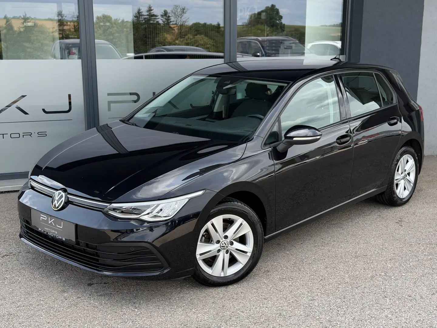 Volkswagen Golf 8 2.0 TDI Life DSG Schwarz - 1