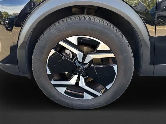 Peugeot 2008 view 8