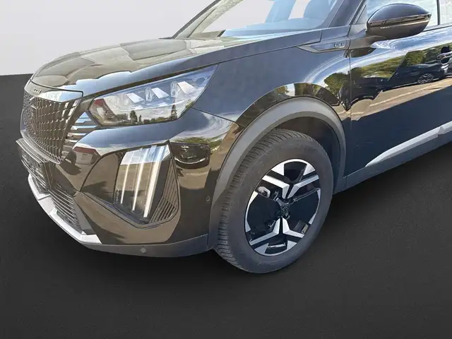 Peugeot 2008 view 9