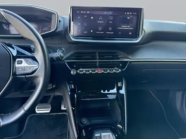 Peugeot 2008 view 12