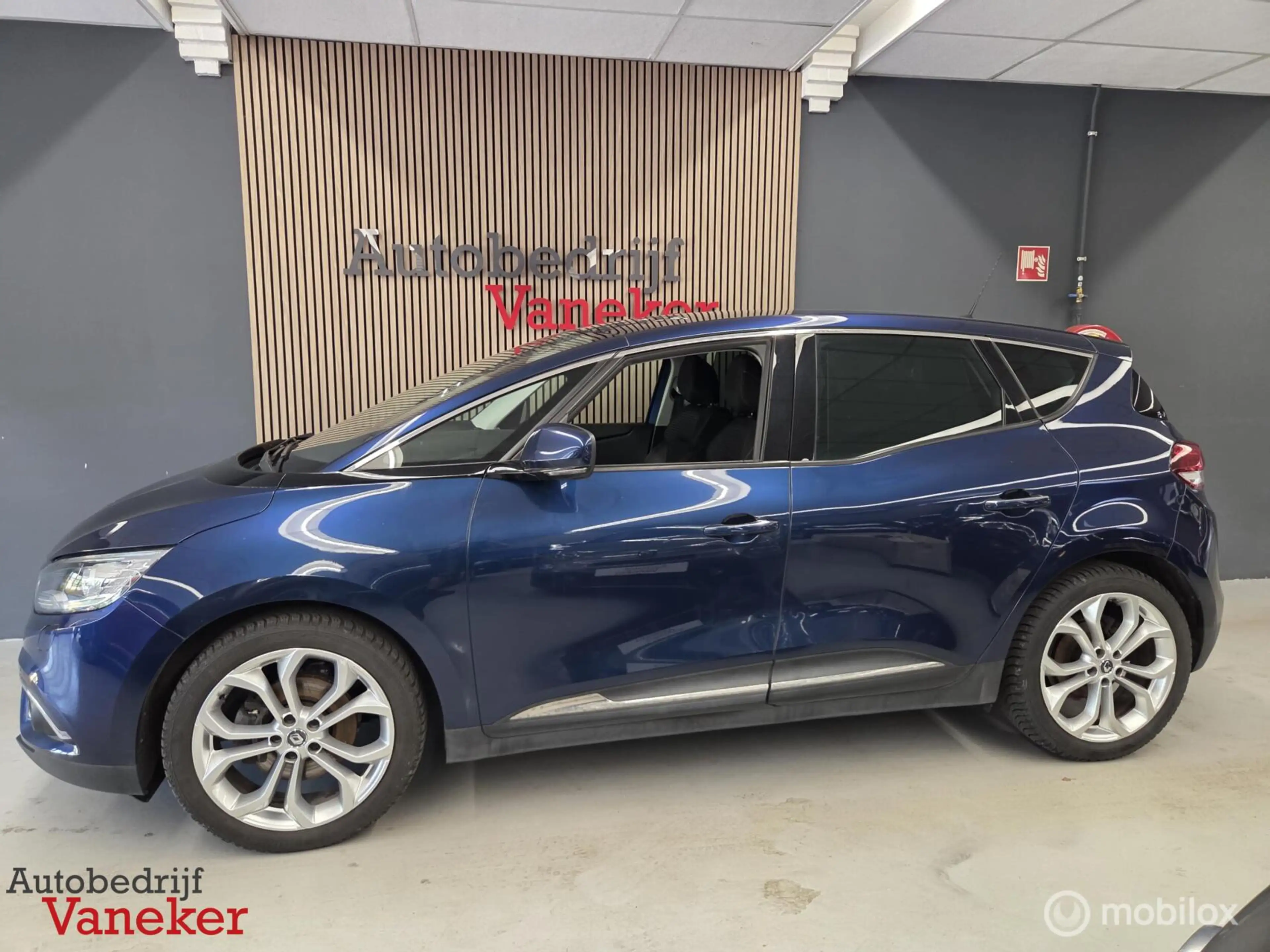 Renault Scenic 1.2 TCe Intens|Carplay|20 inch — photo 28