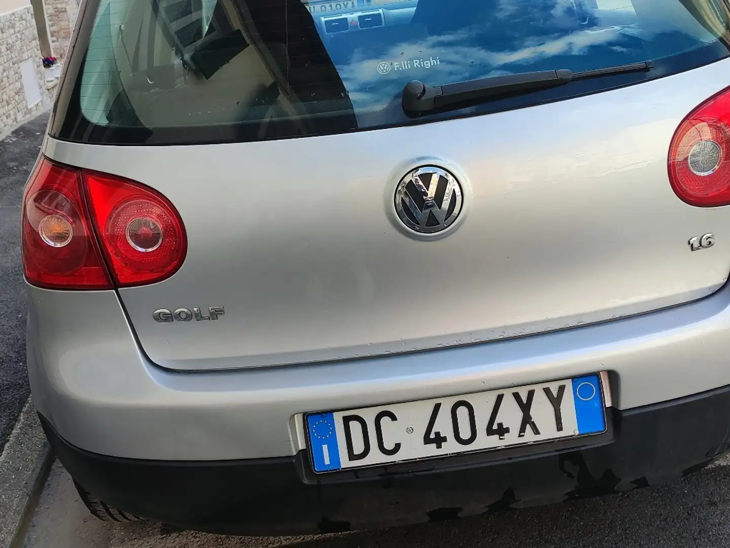 Volkswagen Golf 5p 1.6 - 2
