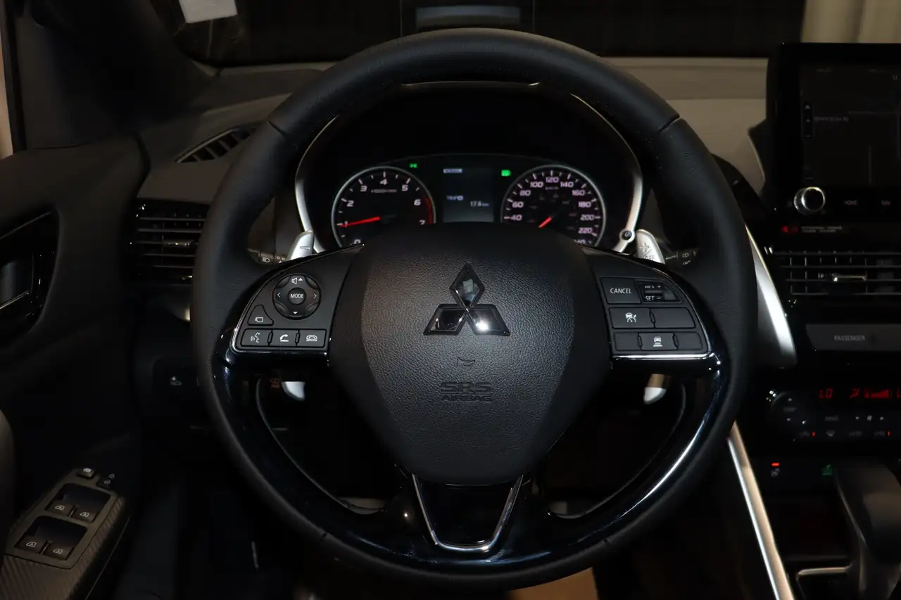 Mitsubishi Eclipse Cross снимка Mitsubishi Eclipse Cross