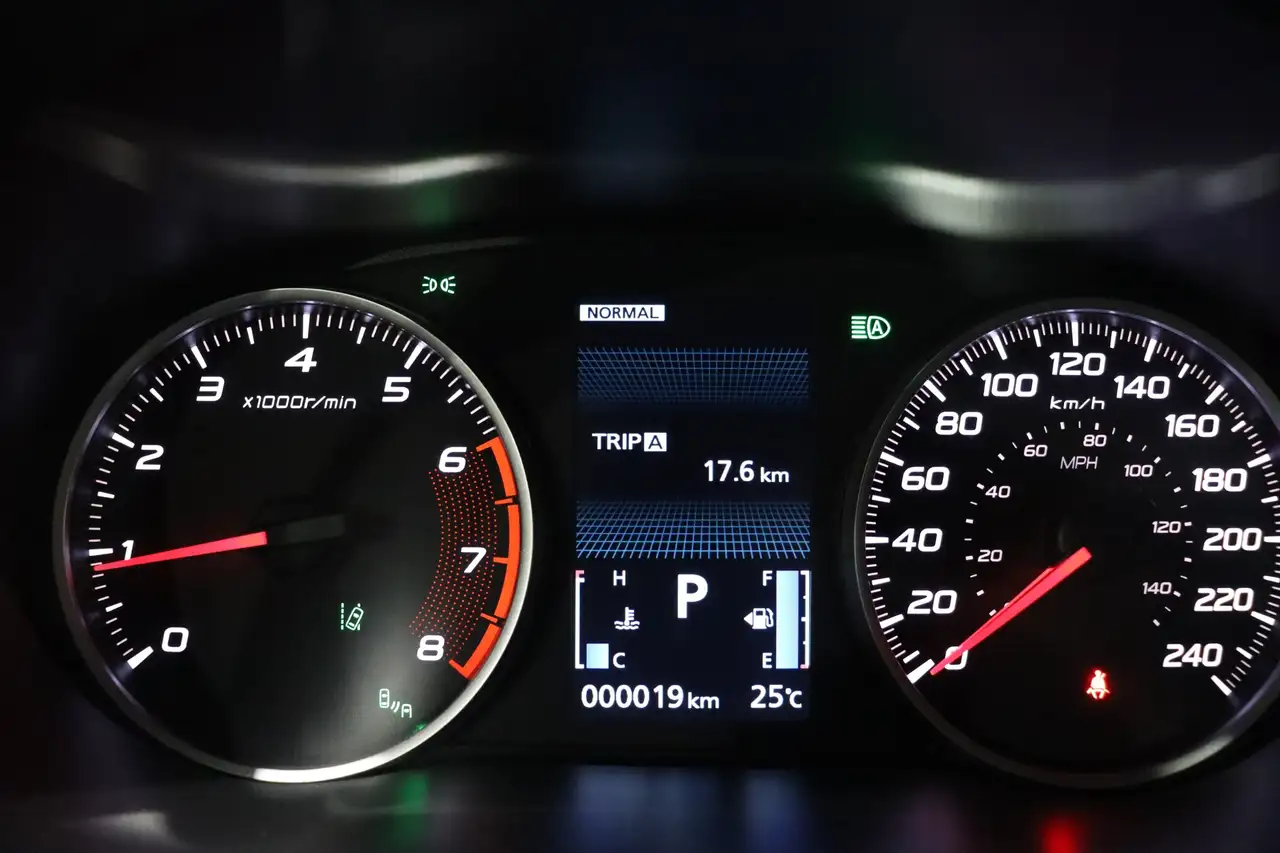 Mitsubishi Eclipse Cross снимка Mitsubishi Eclipse Cross