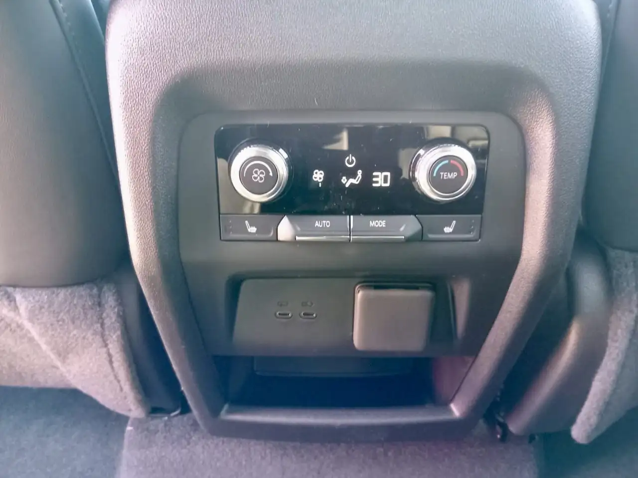 GMC Acadia снимка GMC Acadia