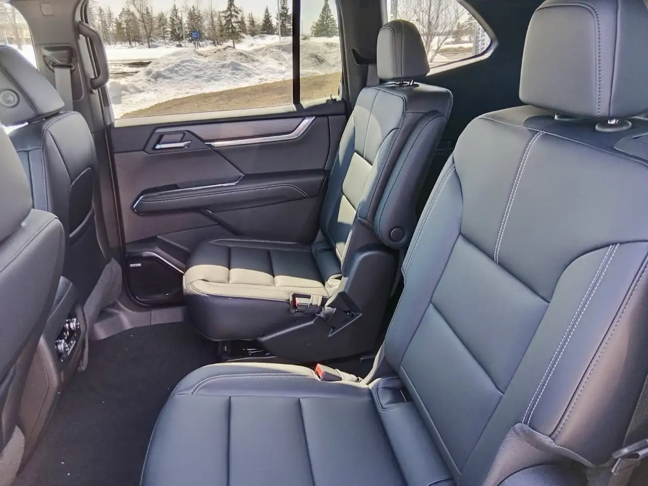 GMC Acadia снимка GMC Acadia