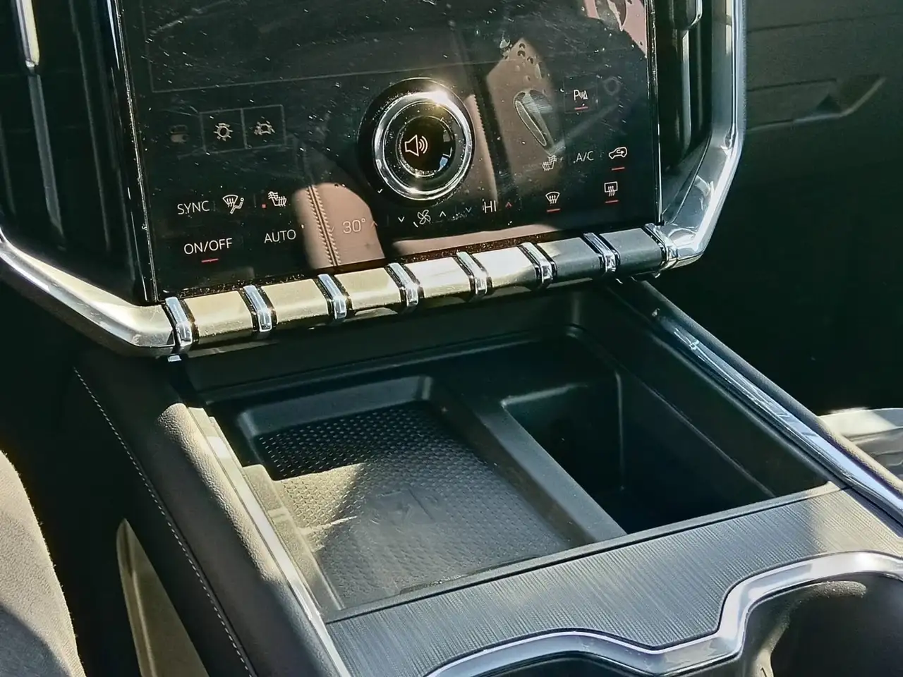 GMC Acadia снимка GMC Acadia