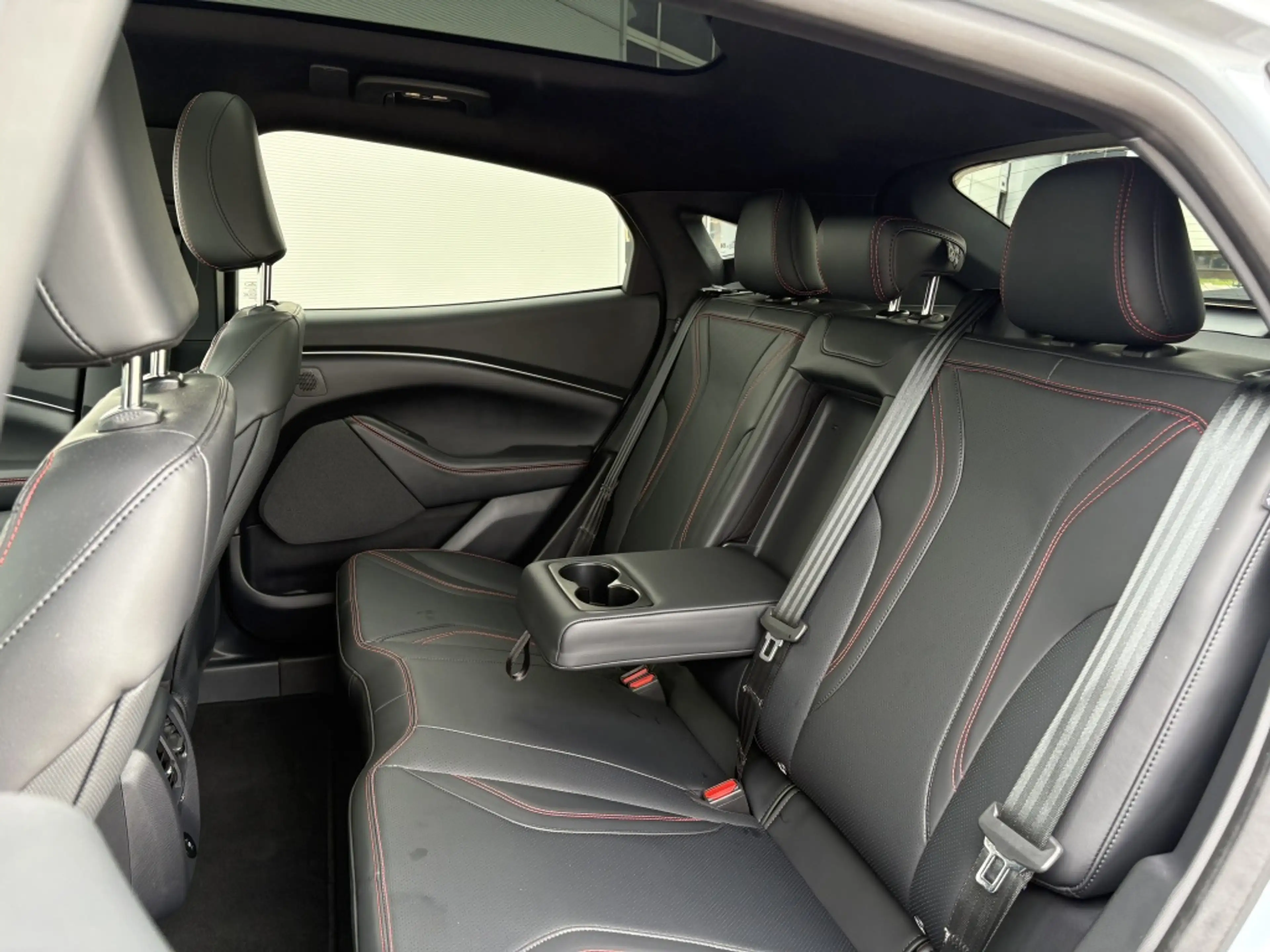 Ford Mustang Mach-E Extended range Premium RWD 88 kWh TECHPACK+ PANODA — photo 11