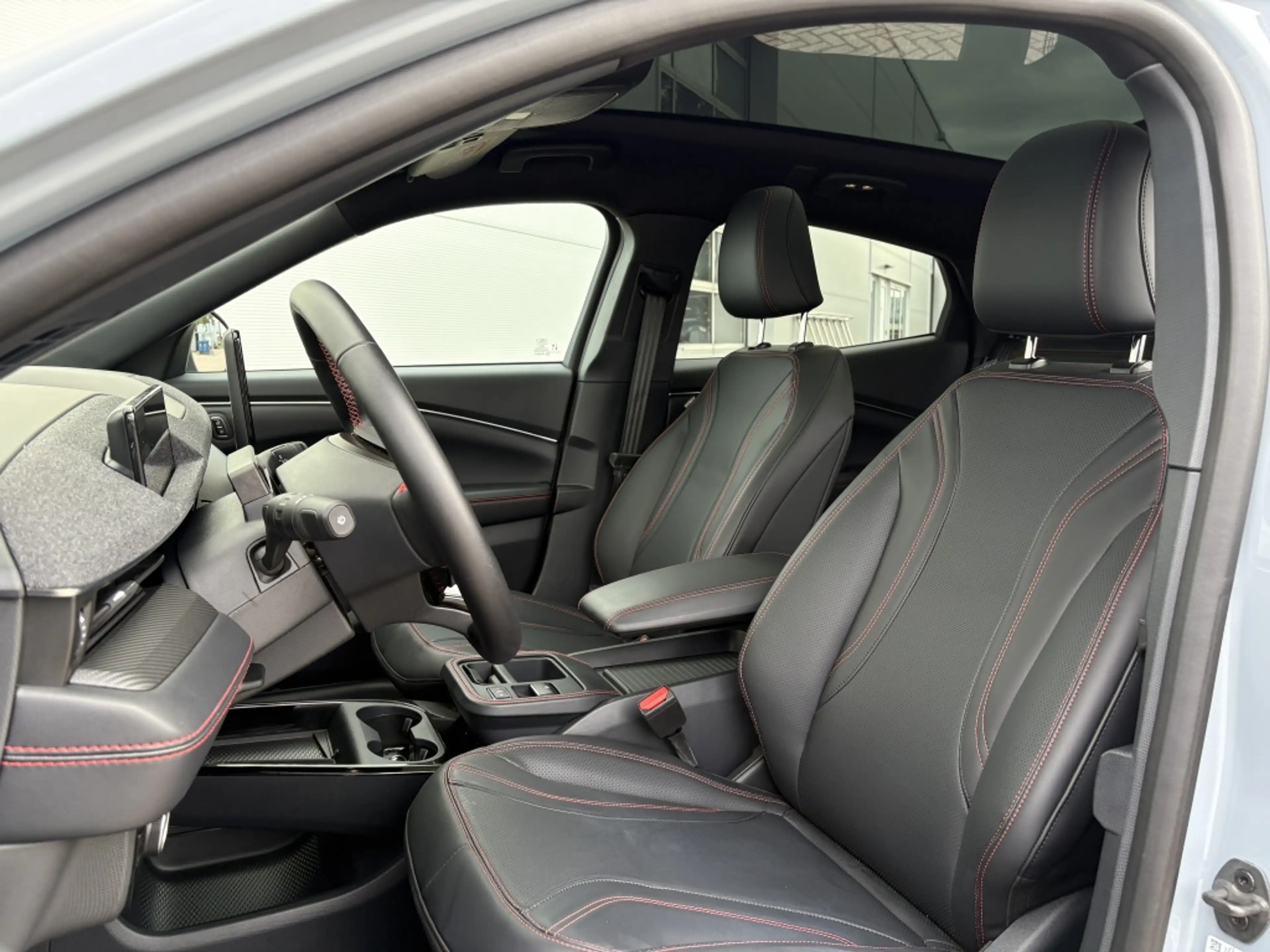 Ford Mustang Mach-E Extended range Premium RWD 88 kWh TECHPACK+ PANODA — photo 13