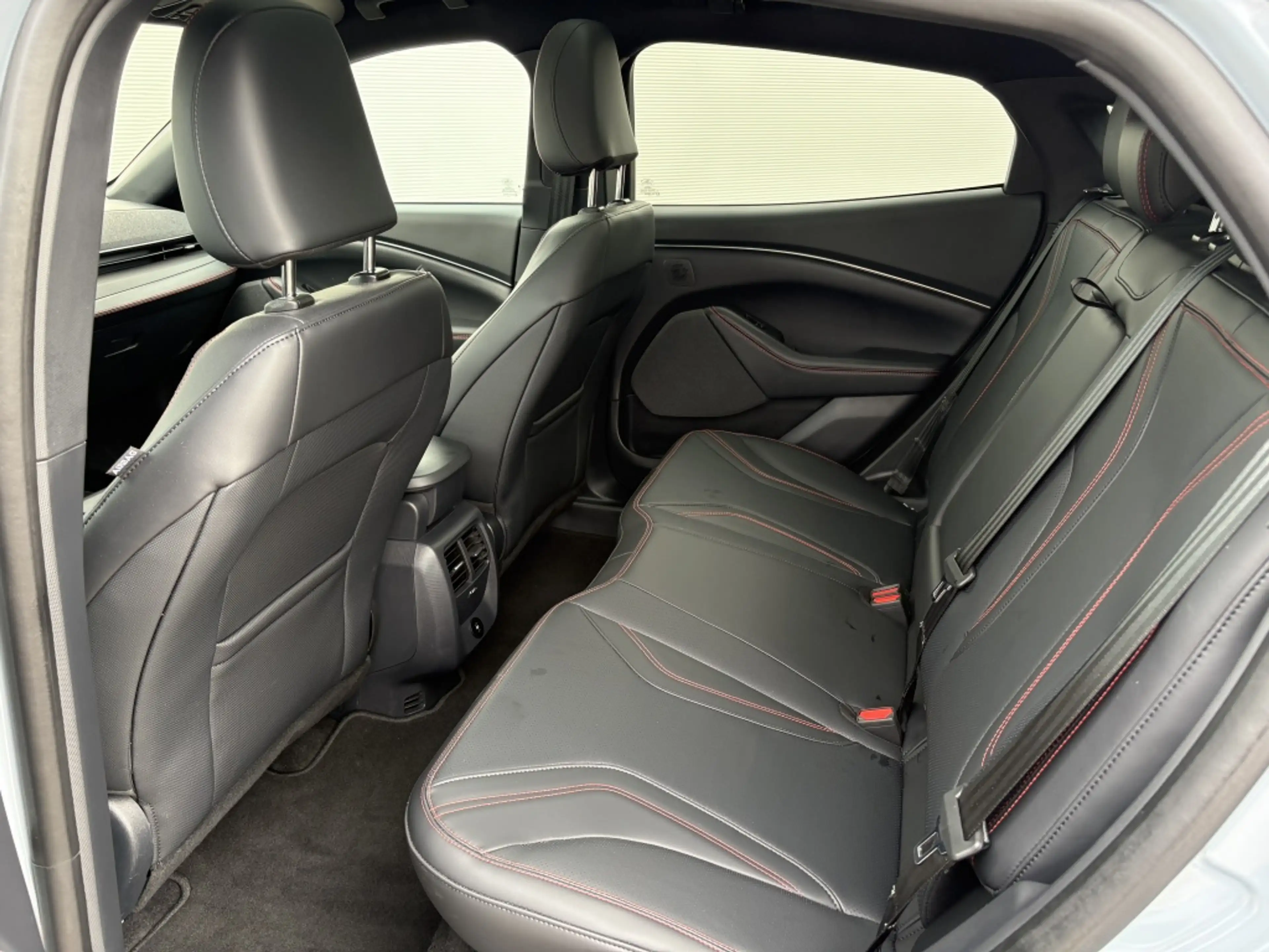 Ford Mustang Mach-E Extended range Premium RWD 88 kWh TECHPACK+ PANODA — photo 5