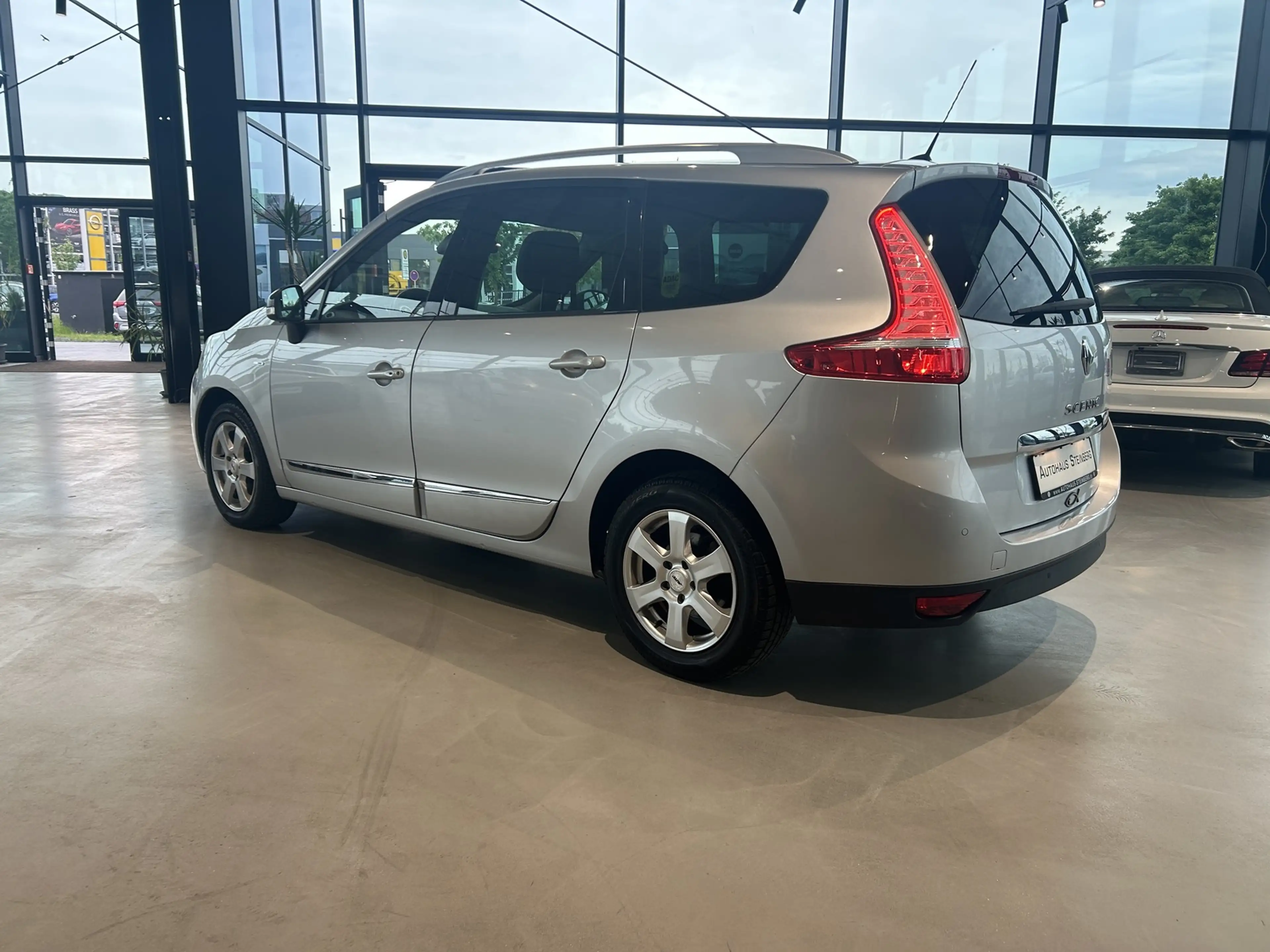 Renault Scenic III Grand BOSE Edition AUTOMATIK+ — photo 6