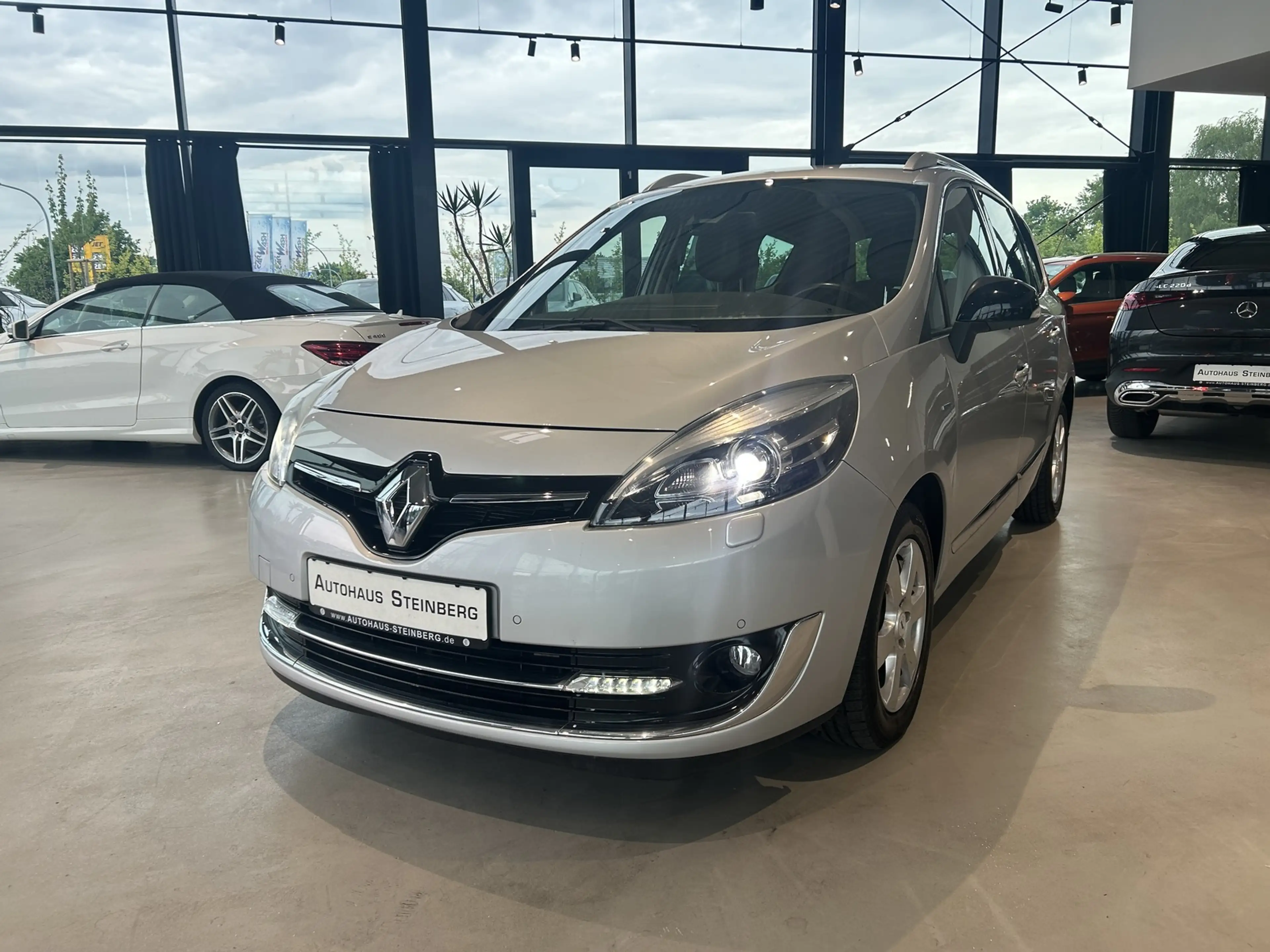Renault Scenic III Grand BOSE Edition AUTOMATIK+ — photo 9