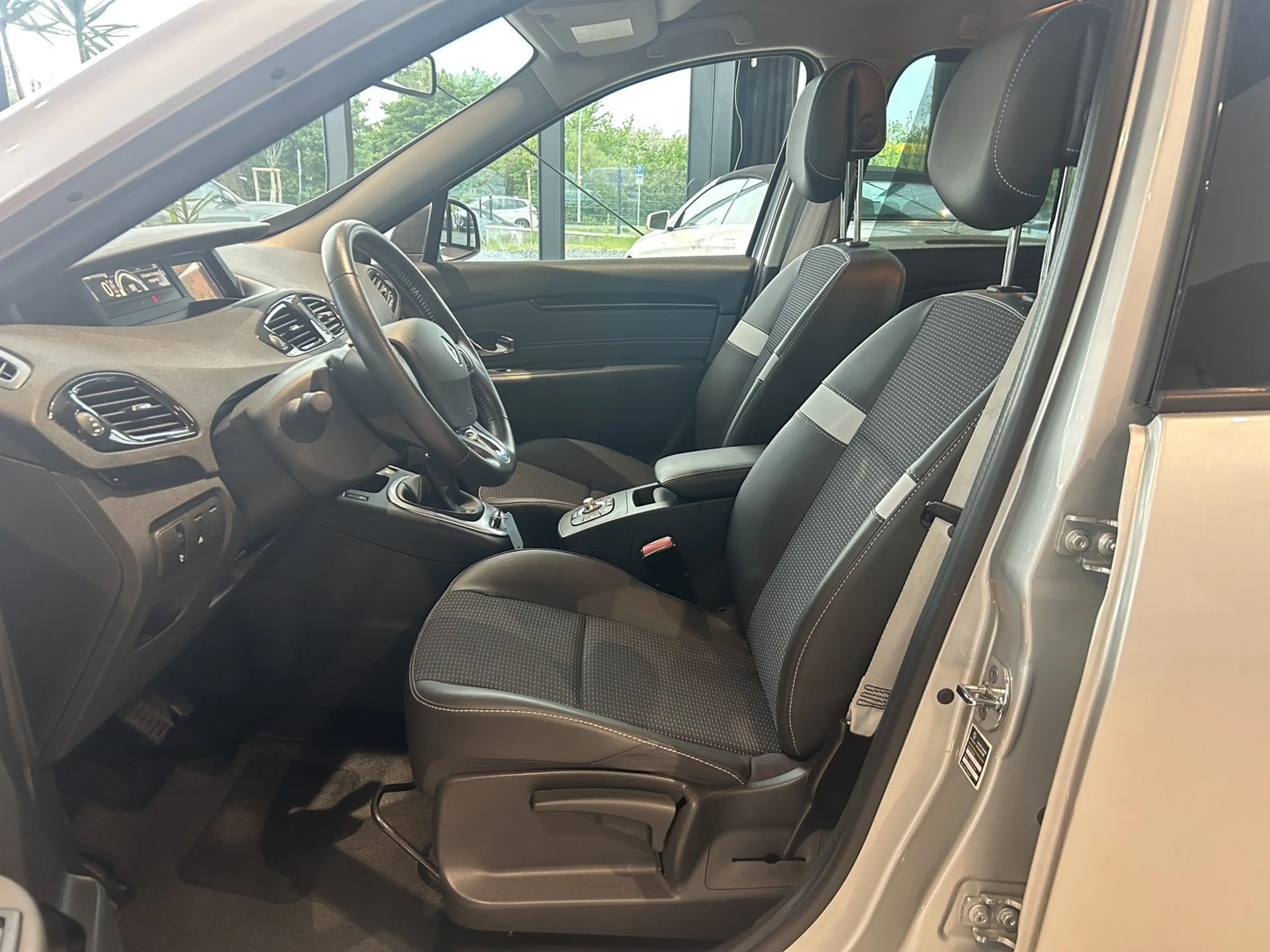 Renault Scenic III Grand BOSE Edition AUTOMATIK+ — photo 12