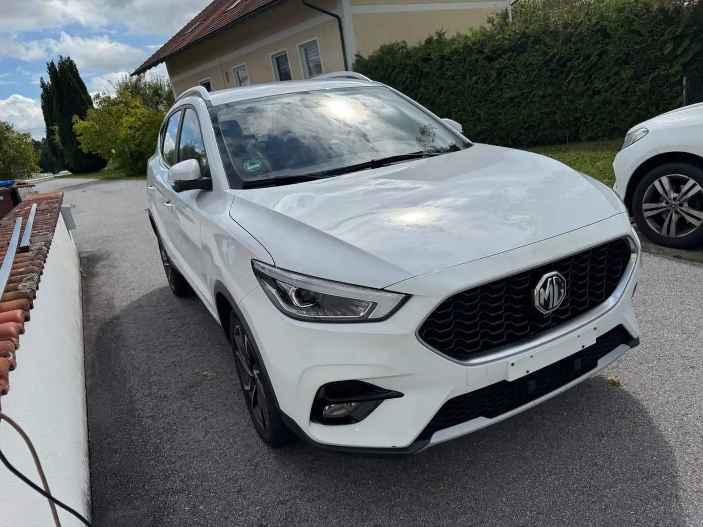 MG ZS Luxury **Motorschaden Weiß - 2
