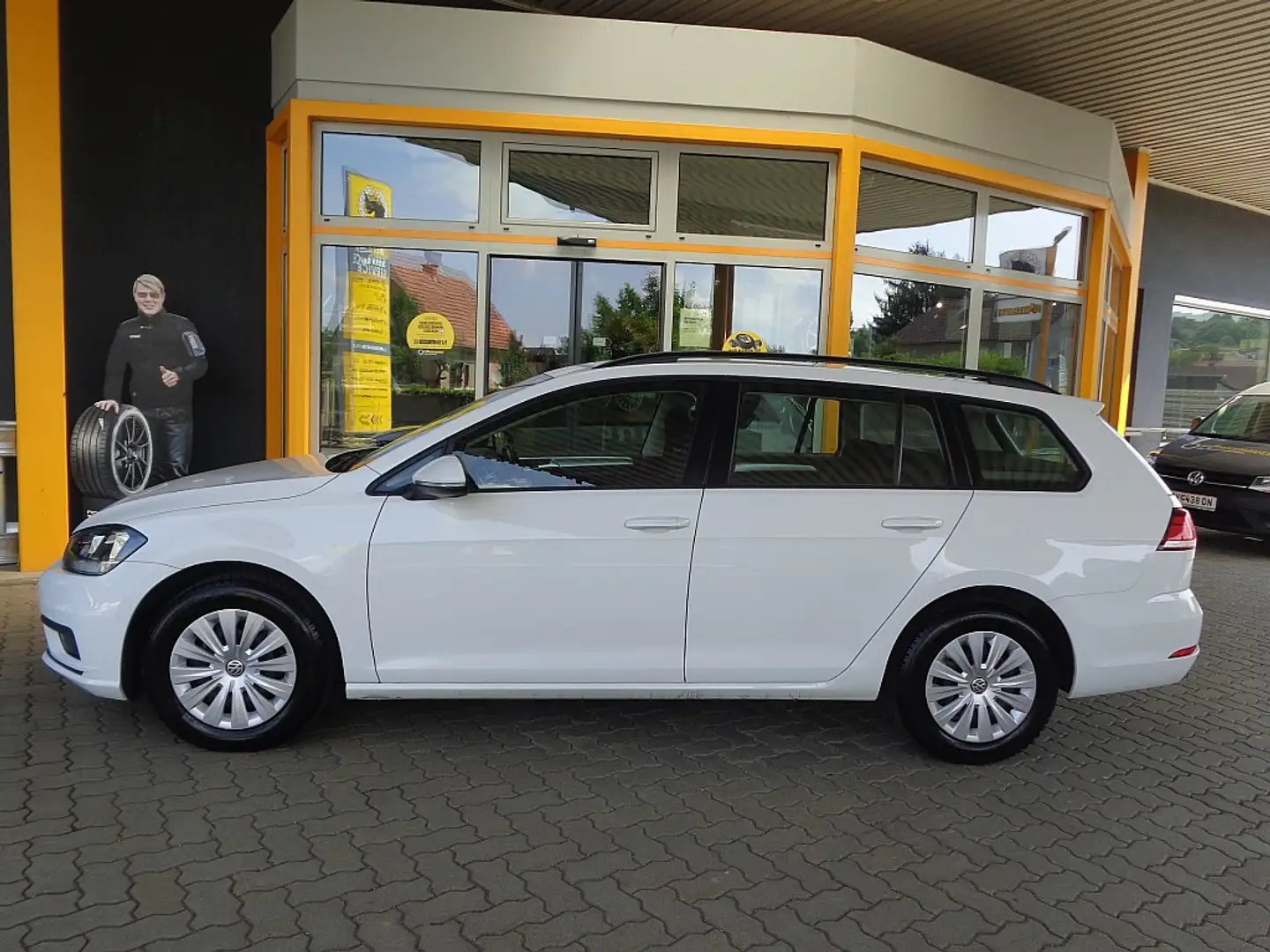 Volkswagen Golf Variant 1,6 BlueMotion Technology**NAVI*PDC** Wit - 2