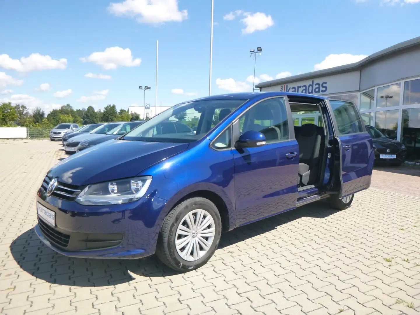 Volkswagen Sharan 2,0 TDI BMT 7-Sitze/AHK/NAV/SHZ/PDC/ACC Blau - 1