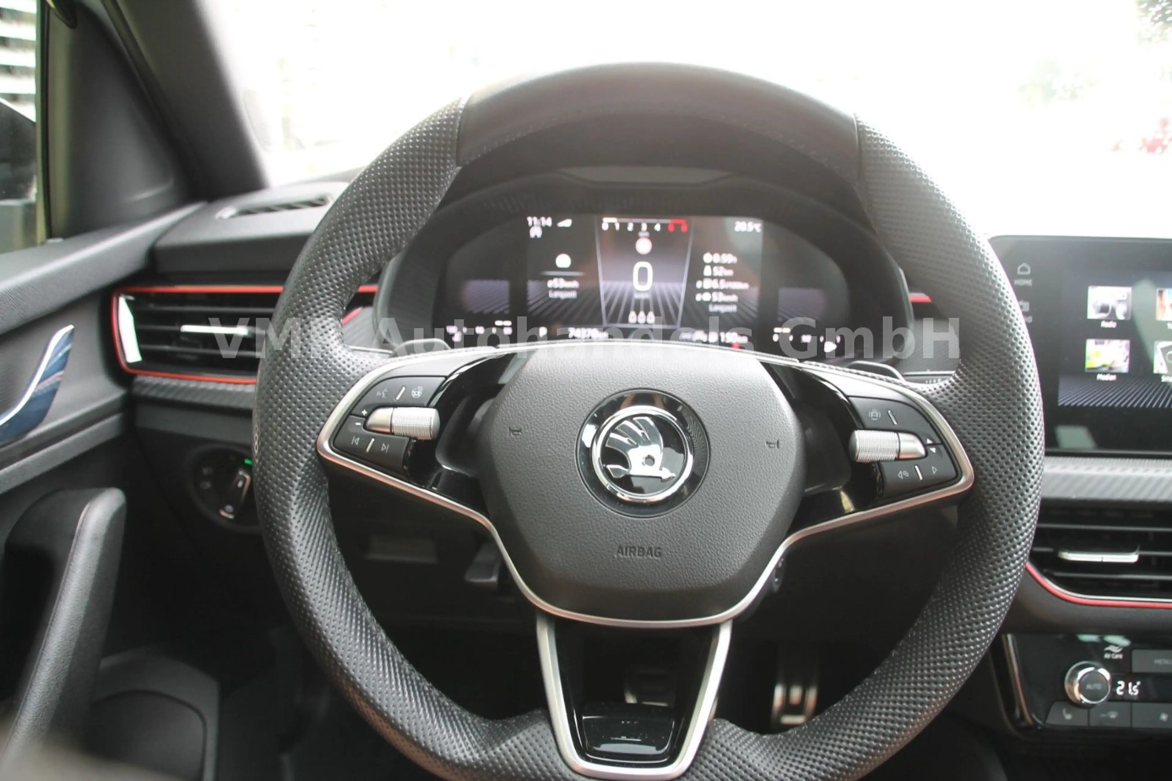 Skoda Kamiq 1.5 TSI DSG Monte Carlo *5J.Gar.*Matrix* — photo 14