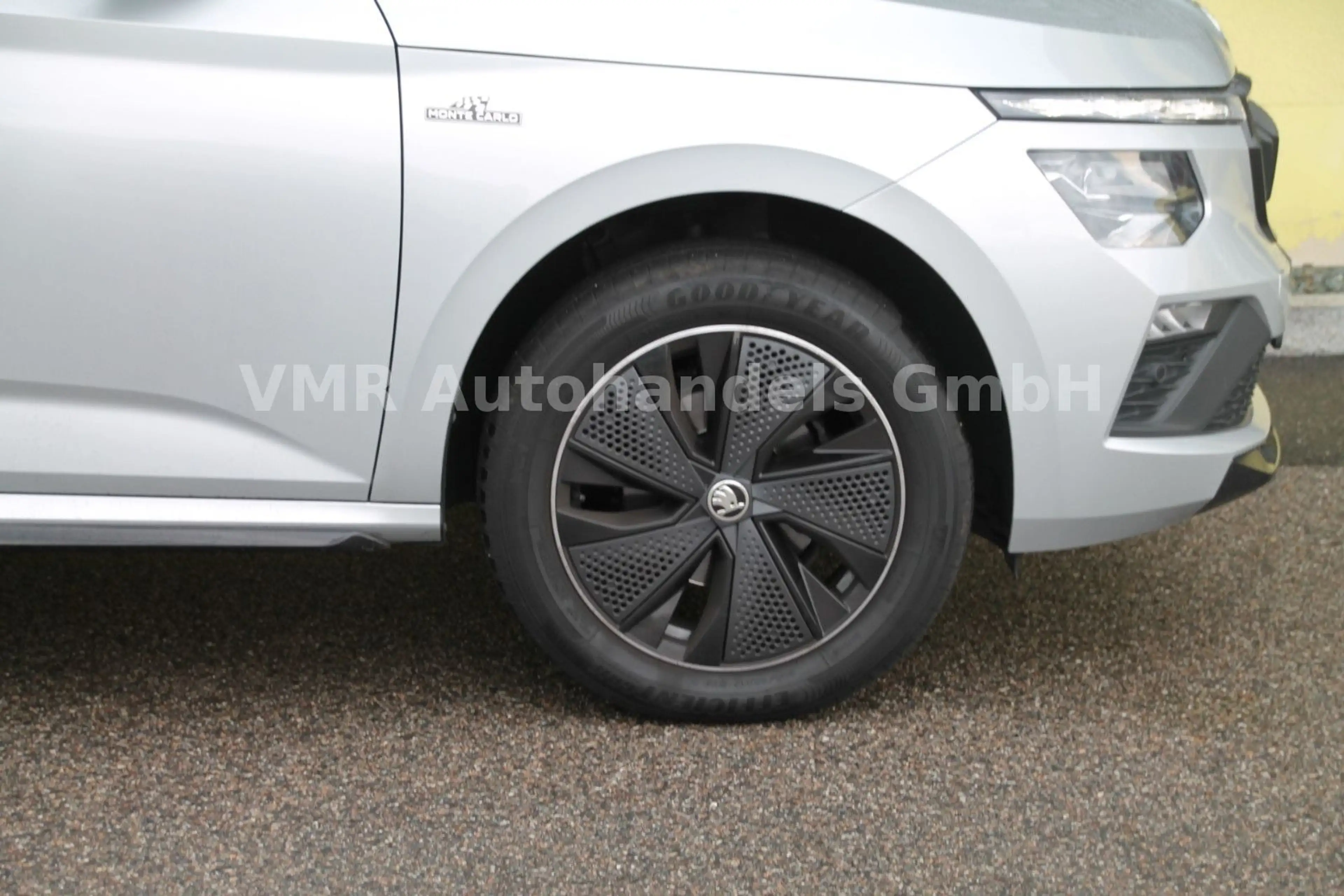 Skoda Kamiq 1.5 TSI DSG Monte Carlo *5J.Gar.*Matrix* — photo 9