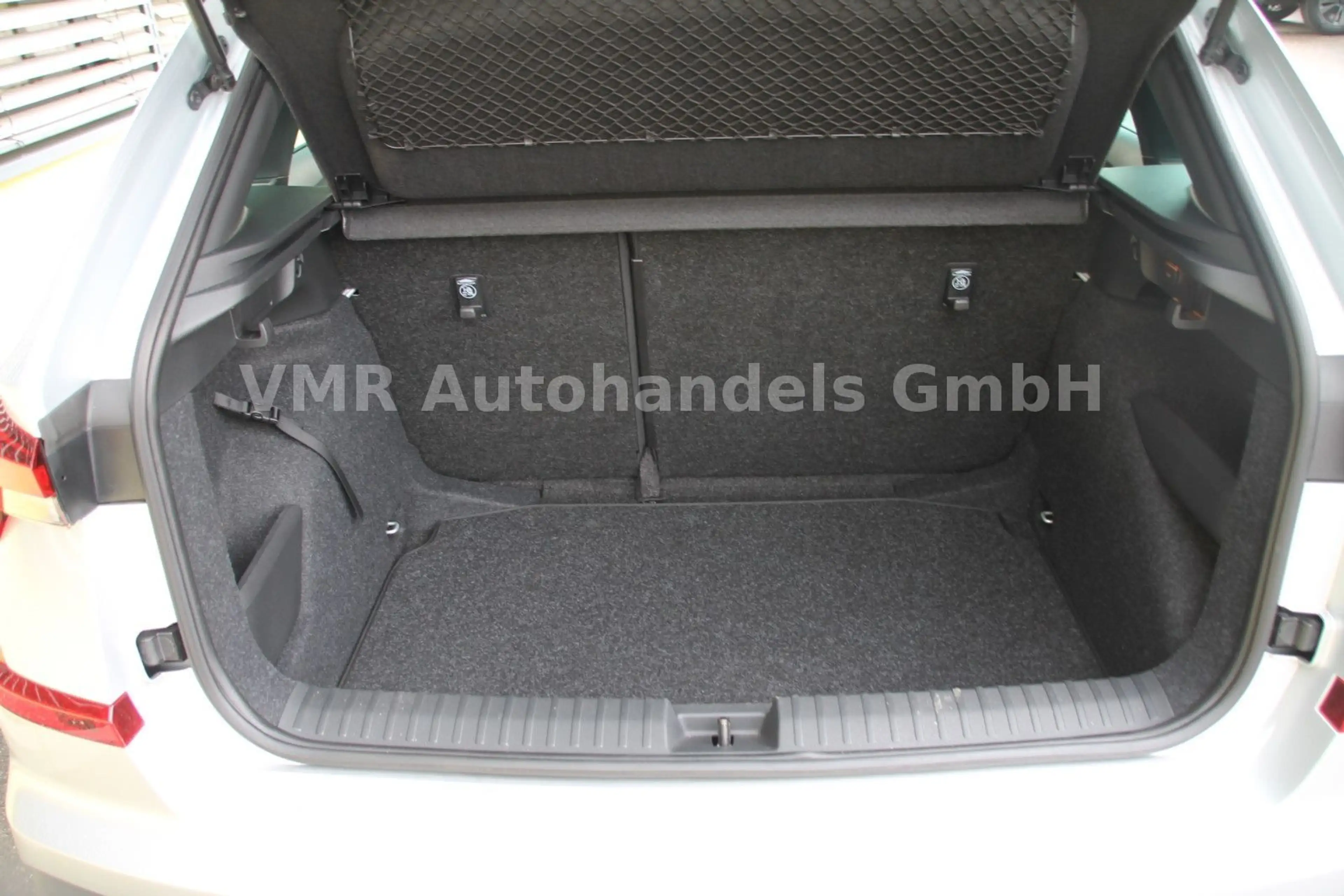 Skoda Kamiq 1.5 TSI DSG Monte Carlo *5J.Gar.*Matrix* — photo 10