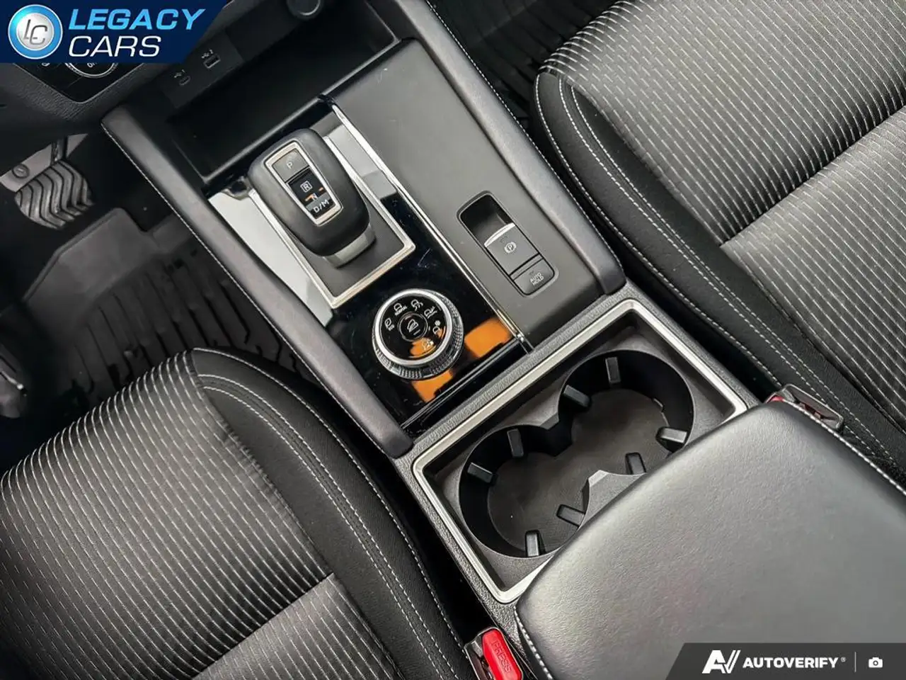 Mitsubishi Outlander снимка Mitsubishi Outlander