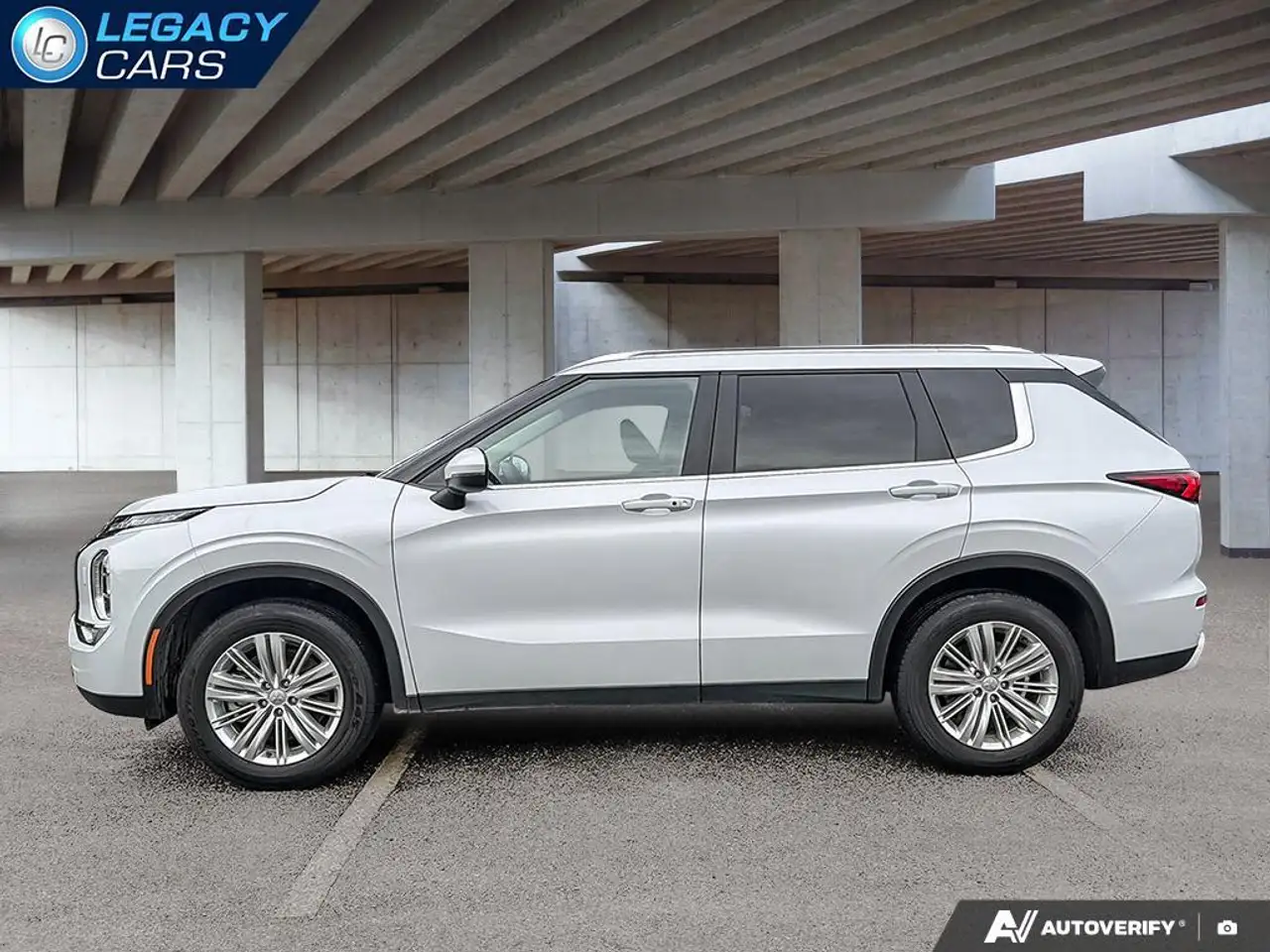 Mitsubishi Outlander снимка Mitsubishi Outlander