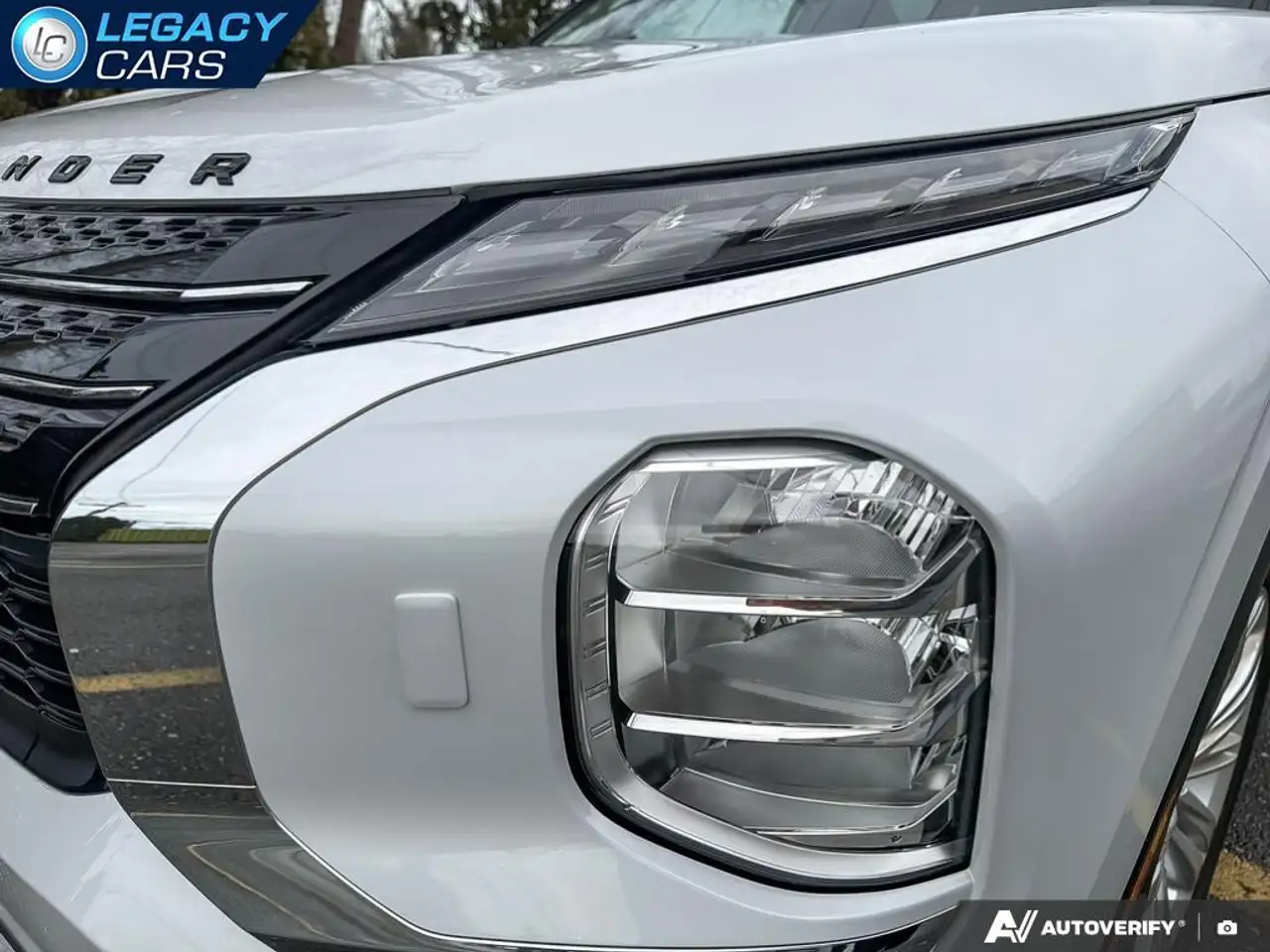 Mitsubishi Outlander снимка Mitsubishi Outlander
