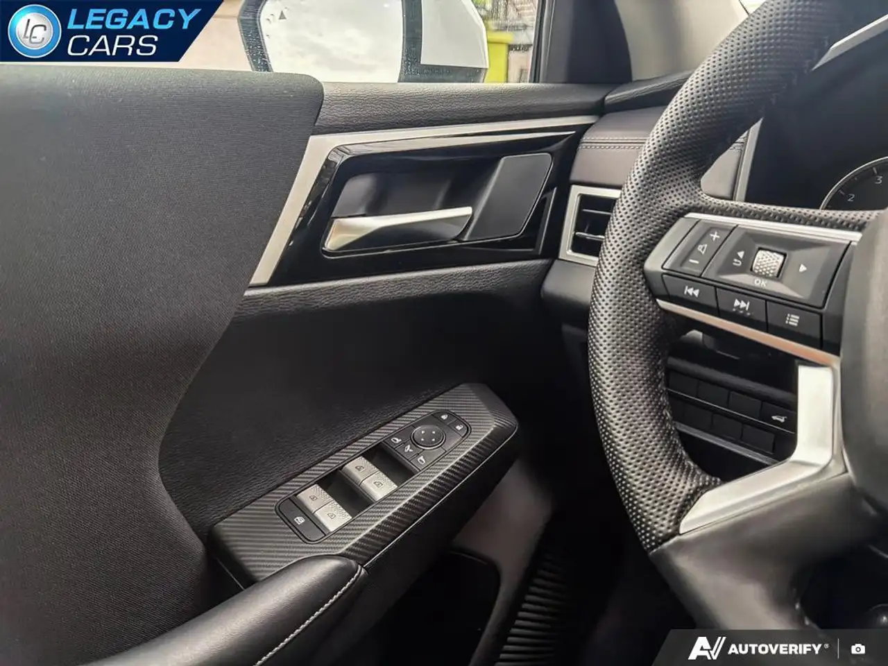 Mitsubishi Outlander снимка Mitsubishi Outlander
