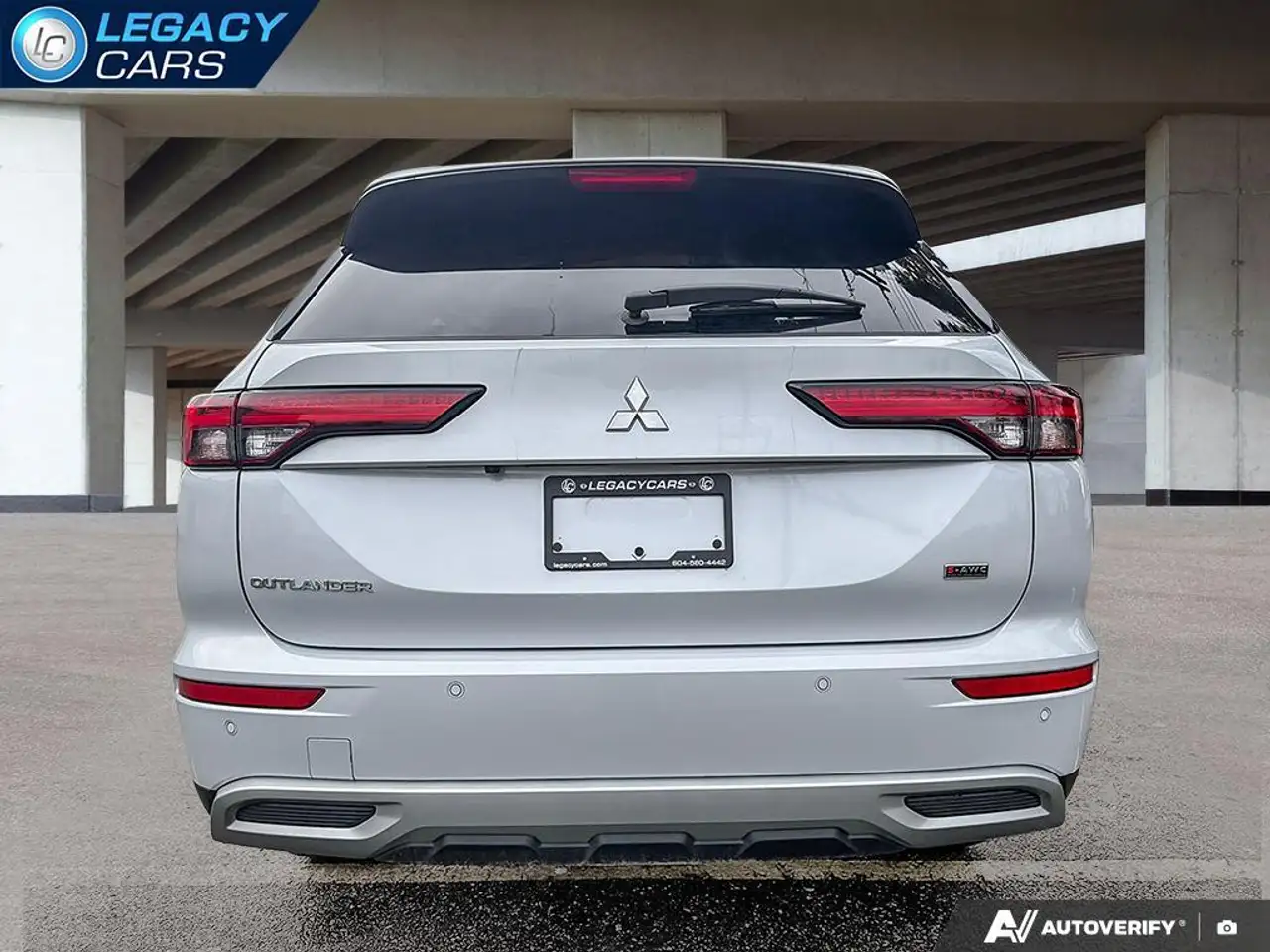 Mitsubishi Outlander снимка Mitsubishi Outlander