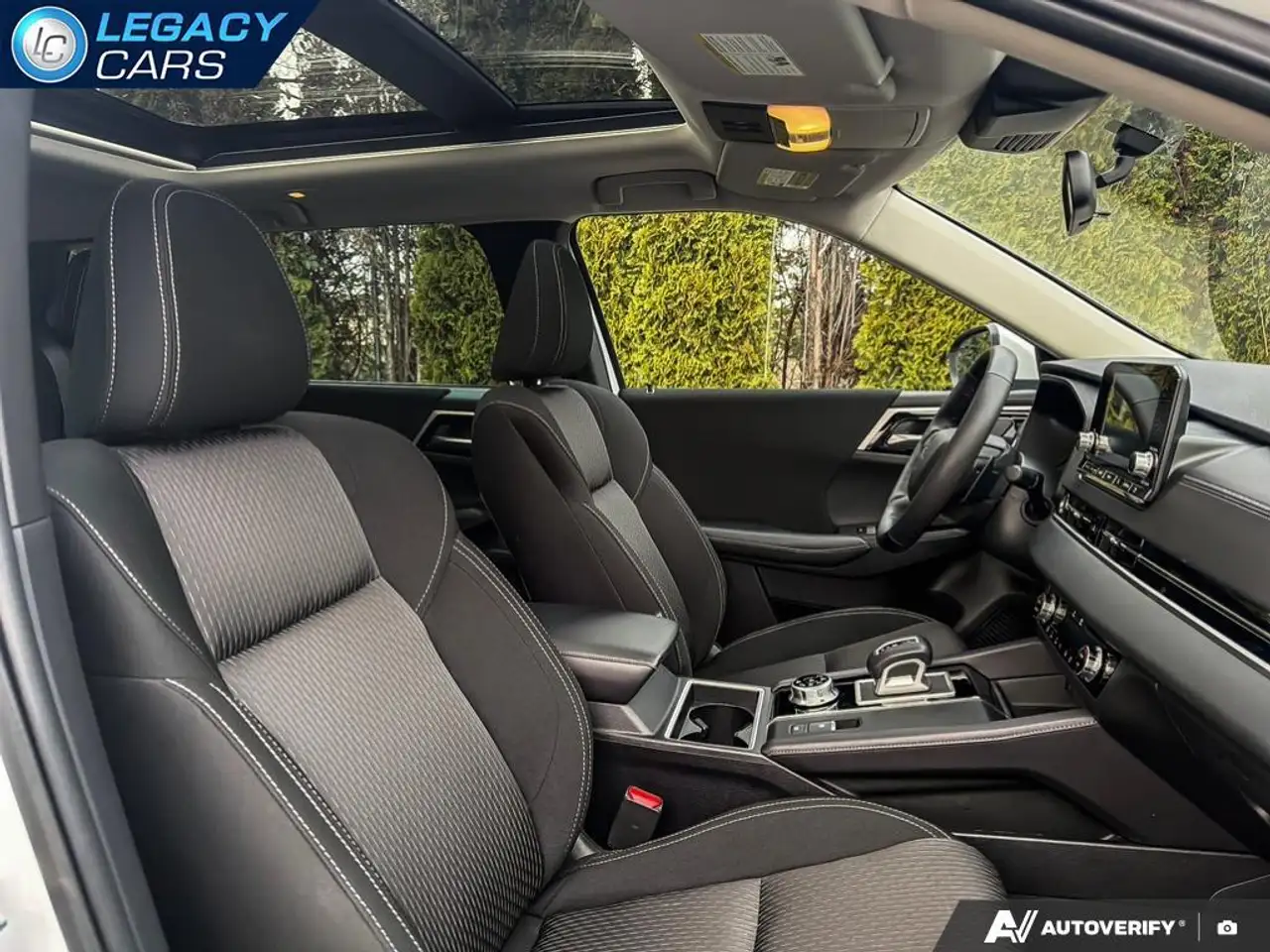 Mitsubishi Outlander снимка Mitsubishi Outlander