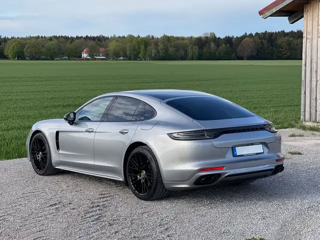 Porsche Panamera view 2