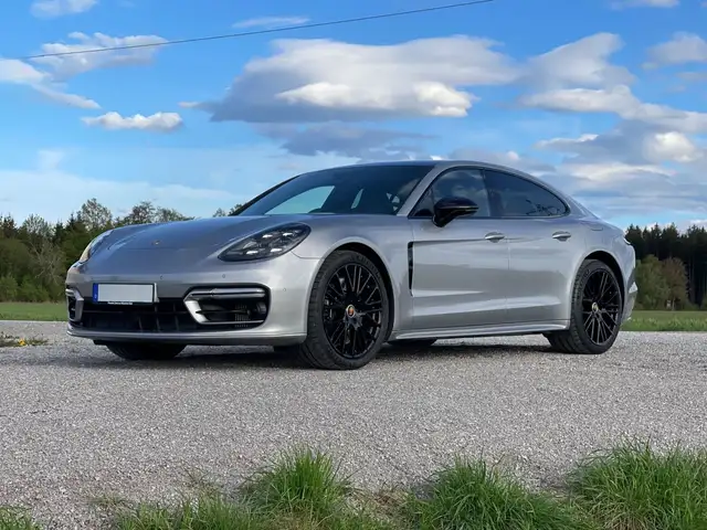 Porsche Panamera view 5