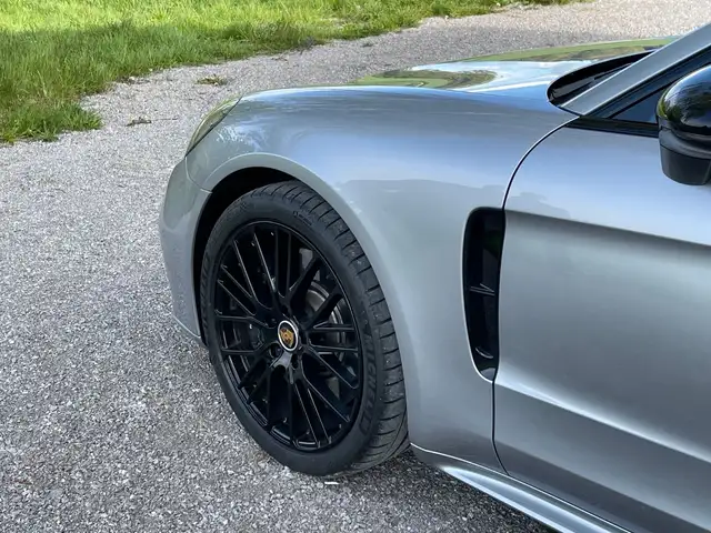 Porsche Panamera view 15