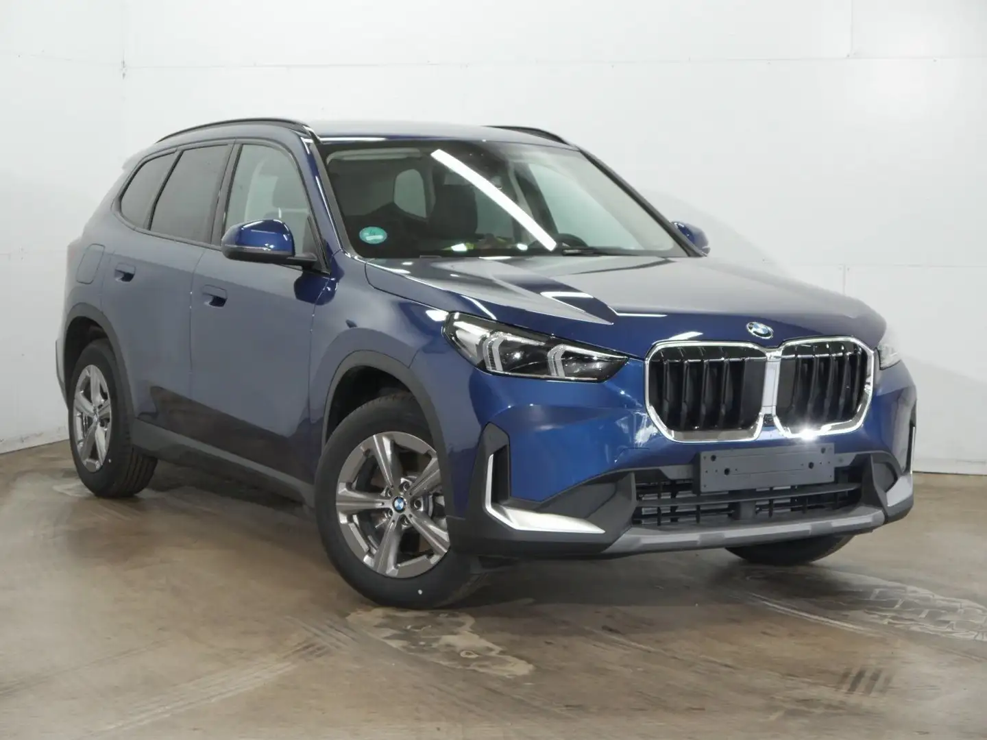 BMW X1 sDrive20i LIVE COCKPIT PRO+HEAD UP+AHK EURO6 Head- Blauw - 2