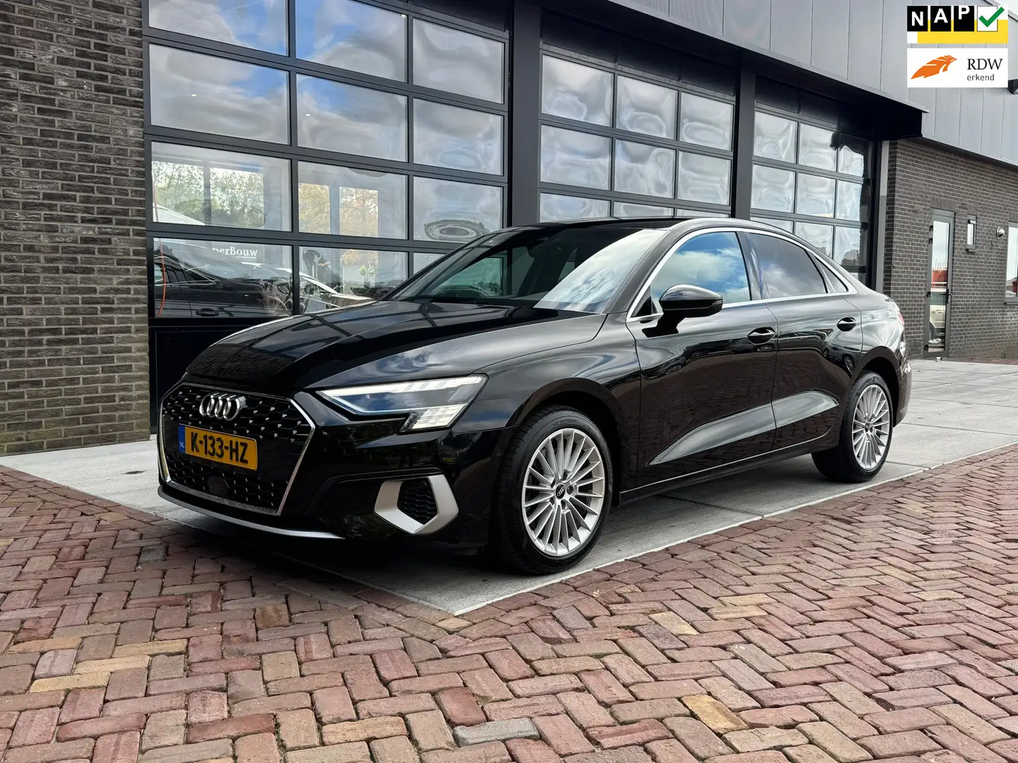 Audi A3 Limousine 35 TFSI Business edition | Digi dash | C Schwarz - 1